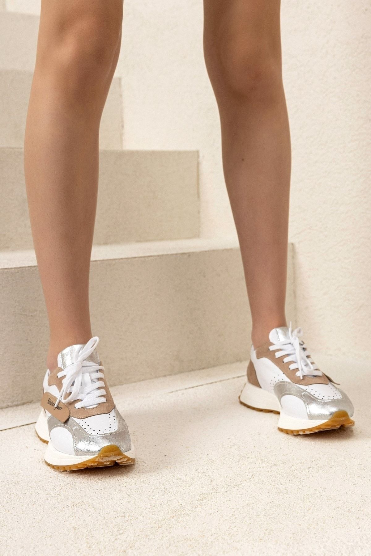 Tindirella Kadın Beyaz Günlük Rahat Spor Ayakkabı Sneaker Hakiki Deri Yürüyüş Koşu Ayakkabı 4cm Ortapedik
