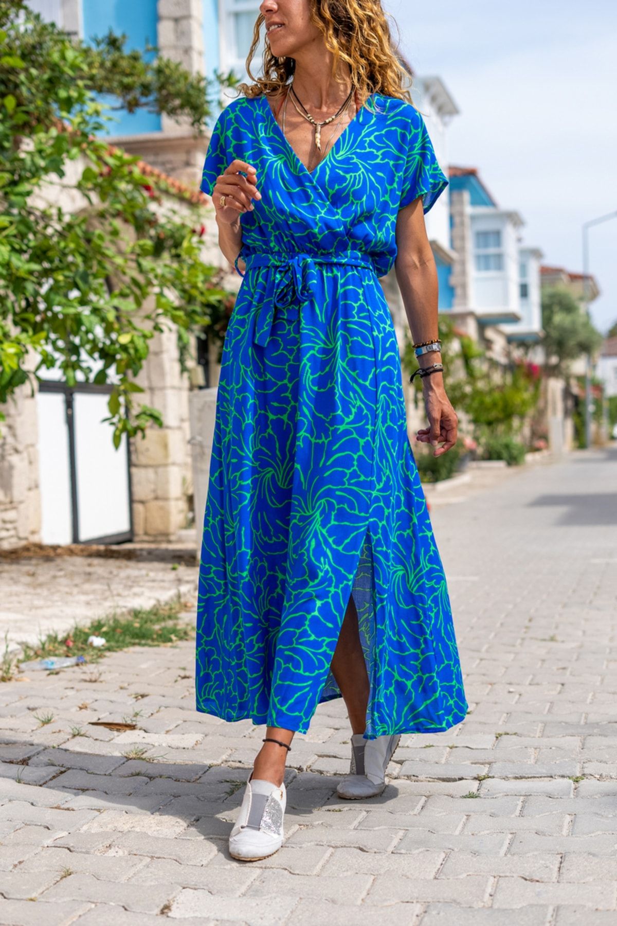 Güneşkızı Kadın Mavi Kruvaze Beli Lastikli Önden Yırtmaçlı Uzun Kiloş Elbise Bst3412