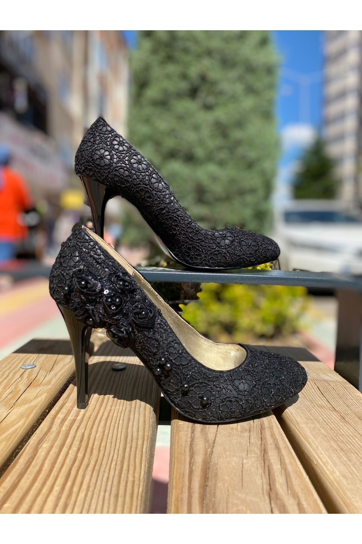Desire Bej Style Siyah Dantel İşlemeli 8cm Topuklu Klasik Kadın Ayakkabı