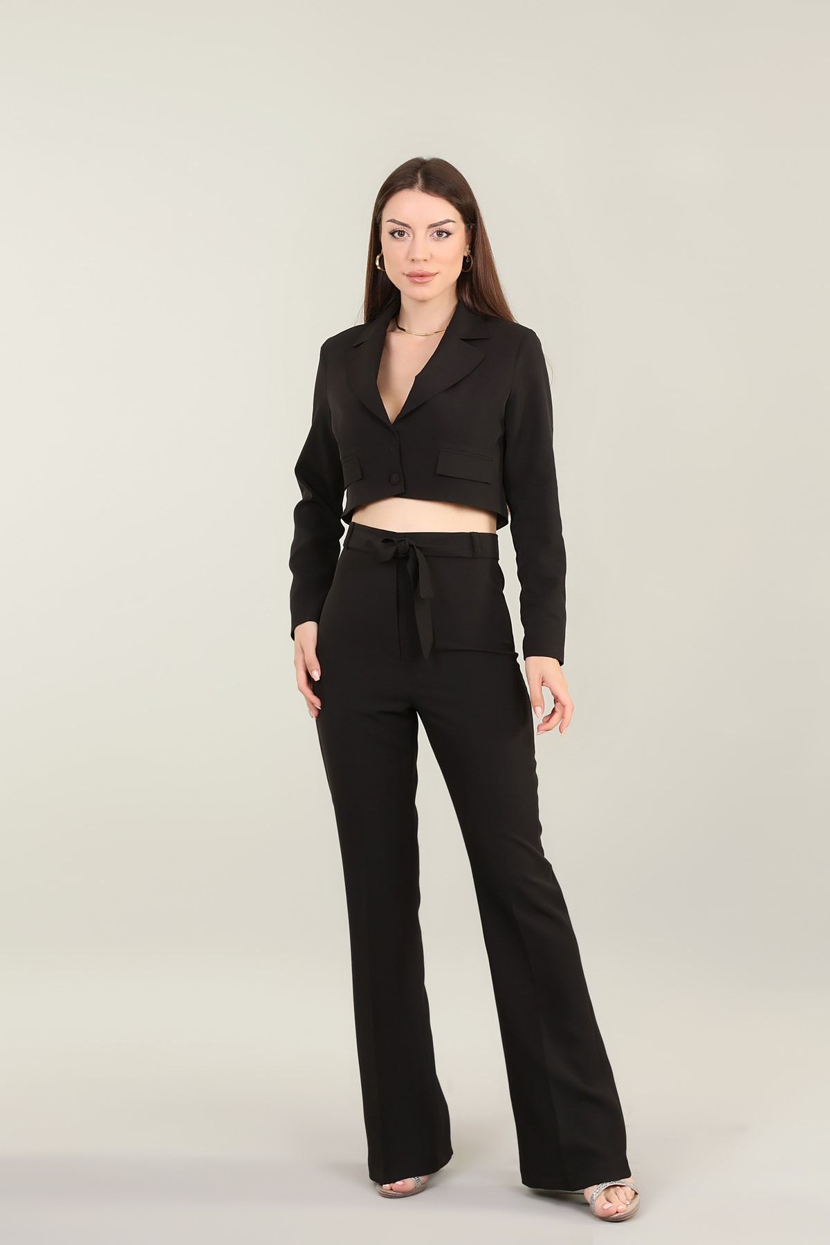 Raheel Fashion siyah pantolon ve krop ceket krep kumaş