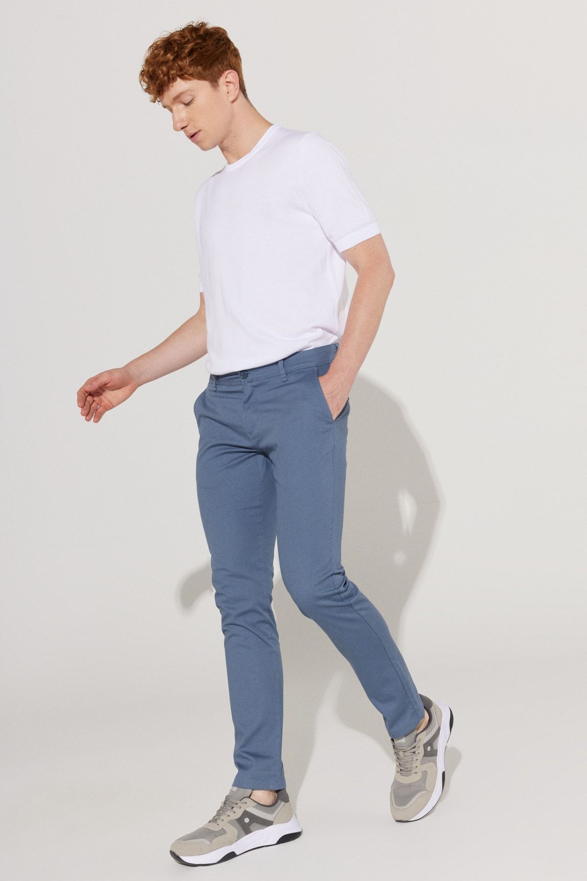 Altınyıldız Classics Erkek Mavi Slim Fit Dar Kesim Pamuklu Esnek Rahat Armürlü Pantolon