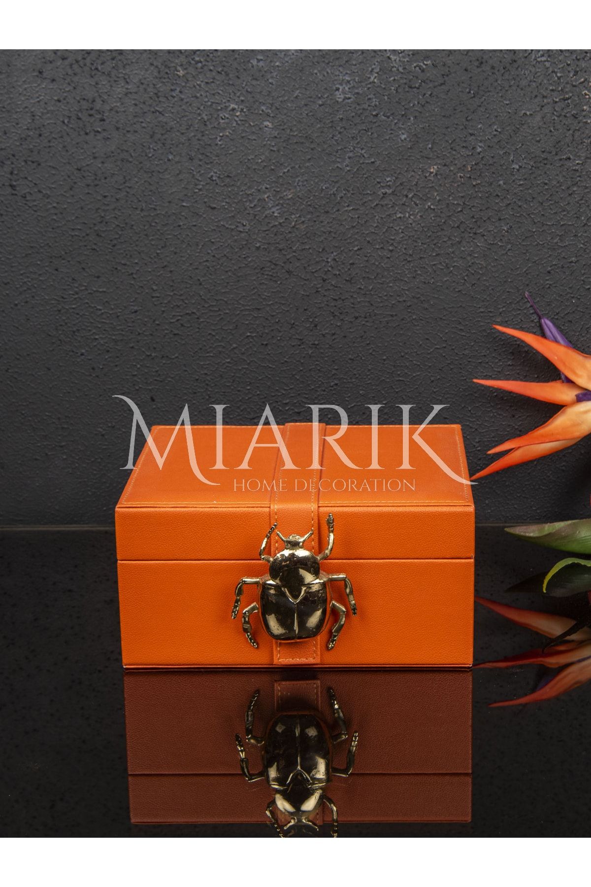 MIARIK DESIGN & DEKORASYON Bocek Detayli Deri Kutu 10x20 Cm