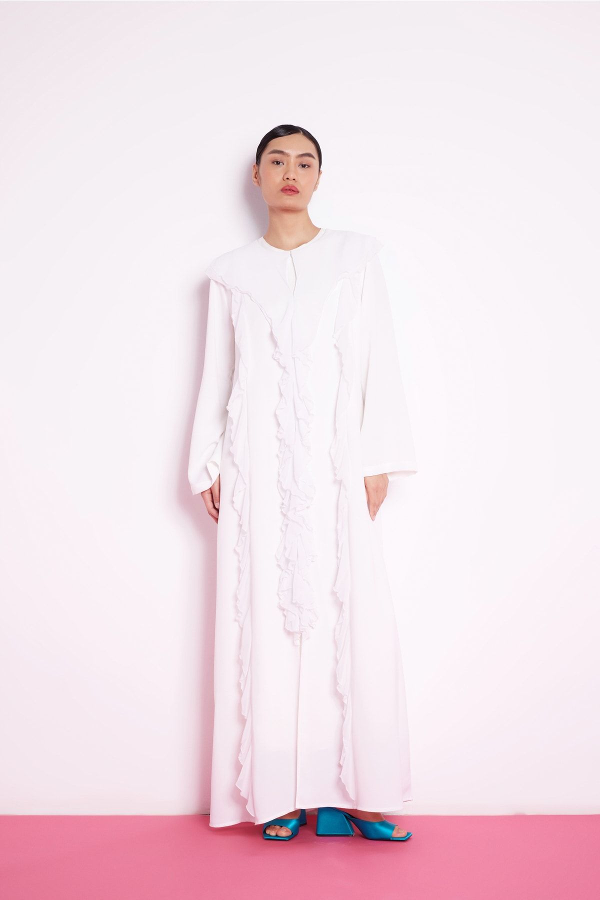 Nuum Design Volan Şeritli Abaya Beyaz
