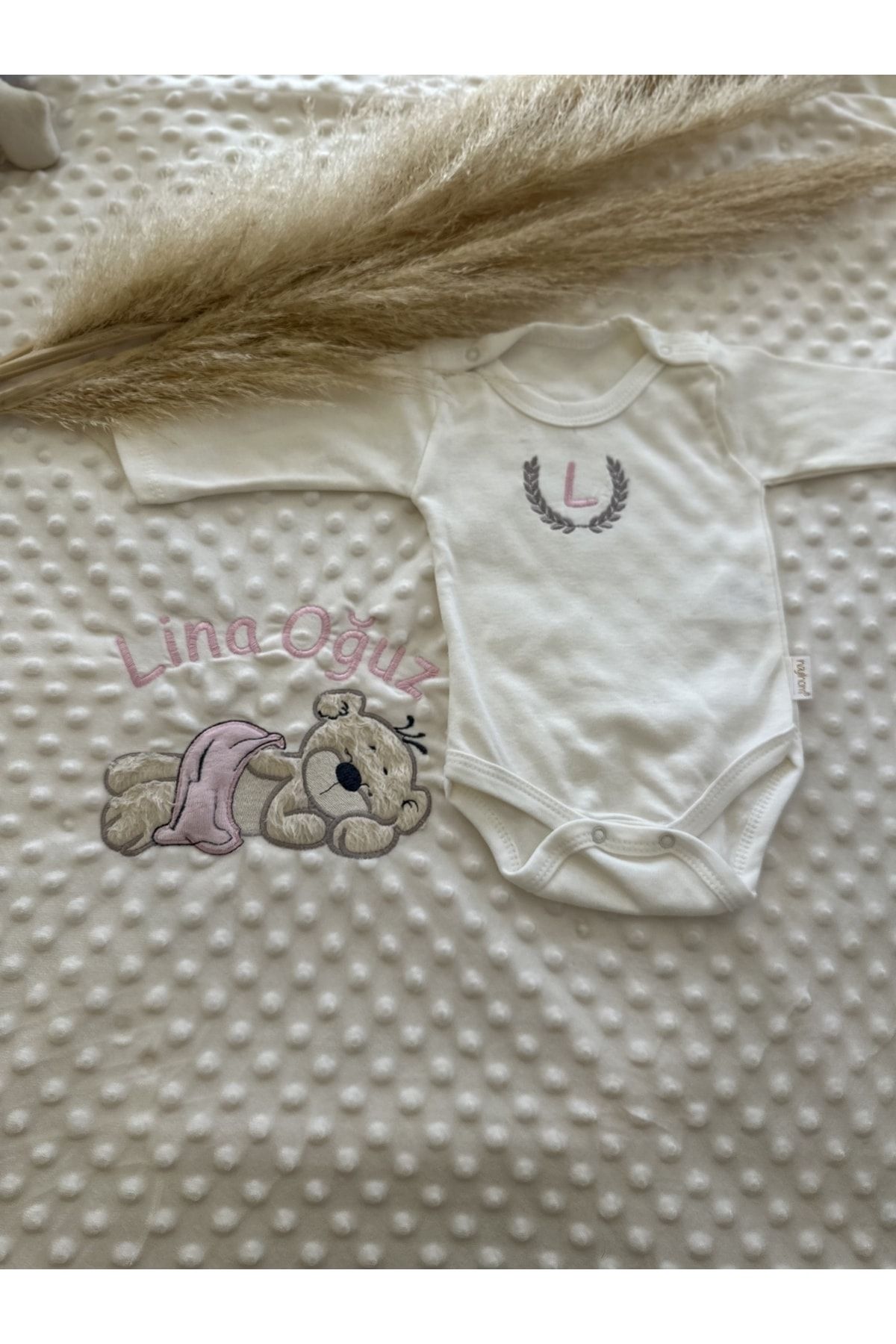 Bebe Giz Baby İsime Özel Nakışlı %100 Pamuklu Zıbın Battaniye Takımı