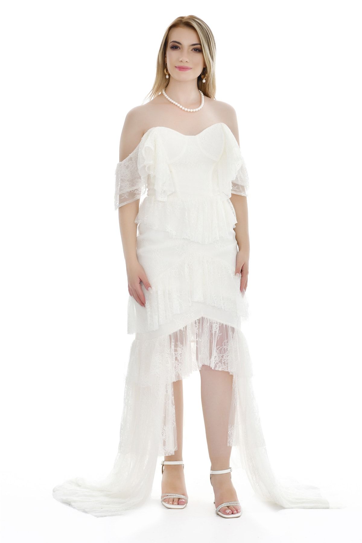 Kulis Beyaz Kayık Yaka Dantelli Fırfırlı Önü Kısa Arkası Uzun Abiye ve Nikah Elbisesi Mezuniyet Elbisesi