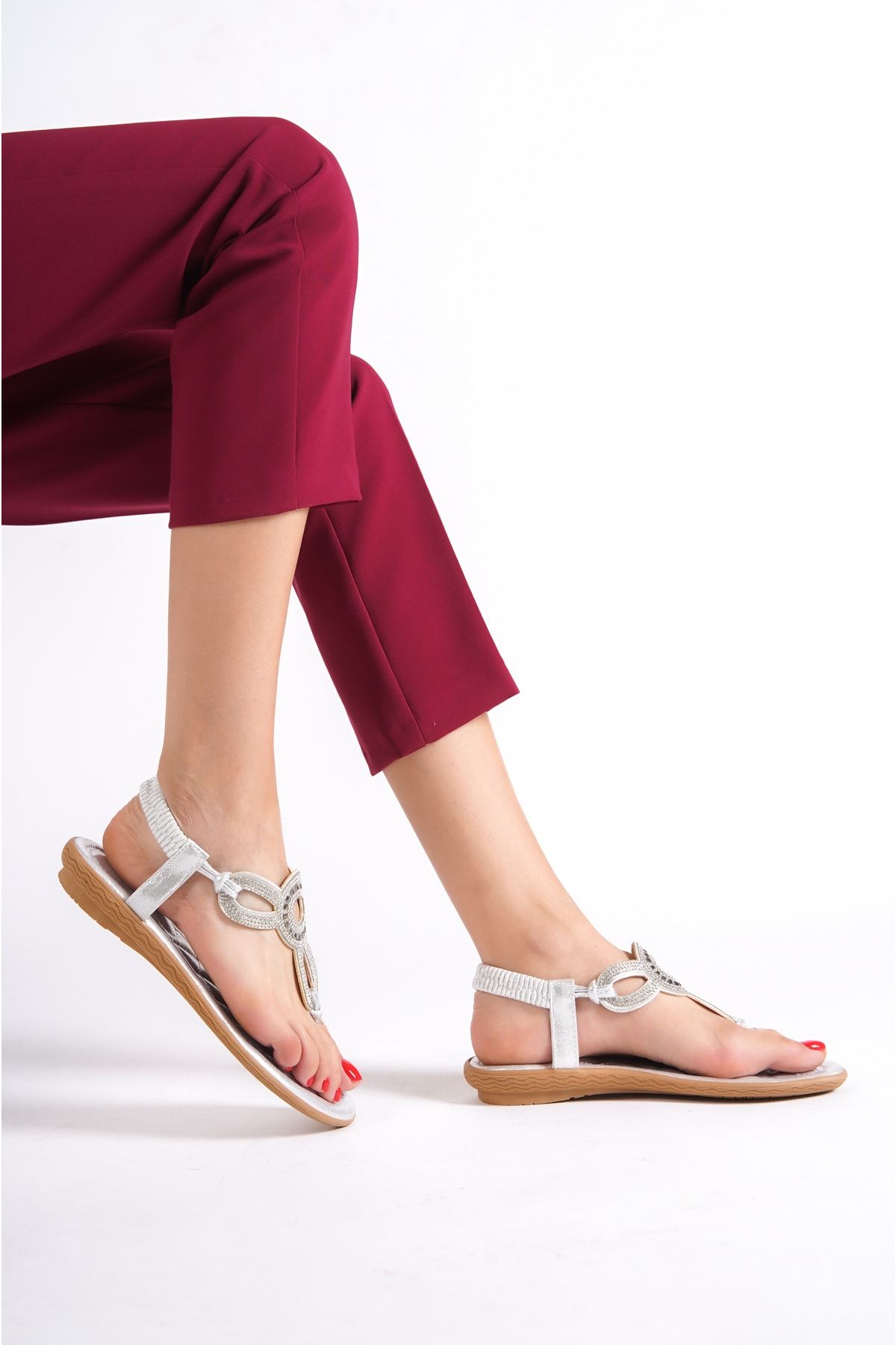 BAKGİY Gümüş Simli Kadın Taşlı Lastikli Parmak Arası Sandalet