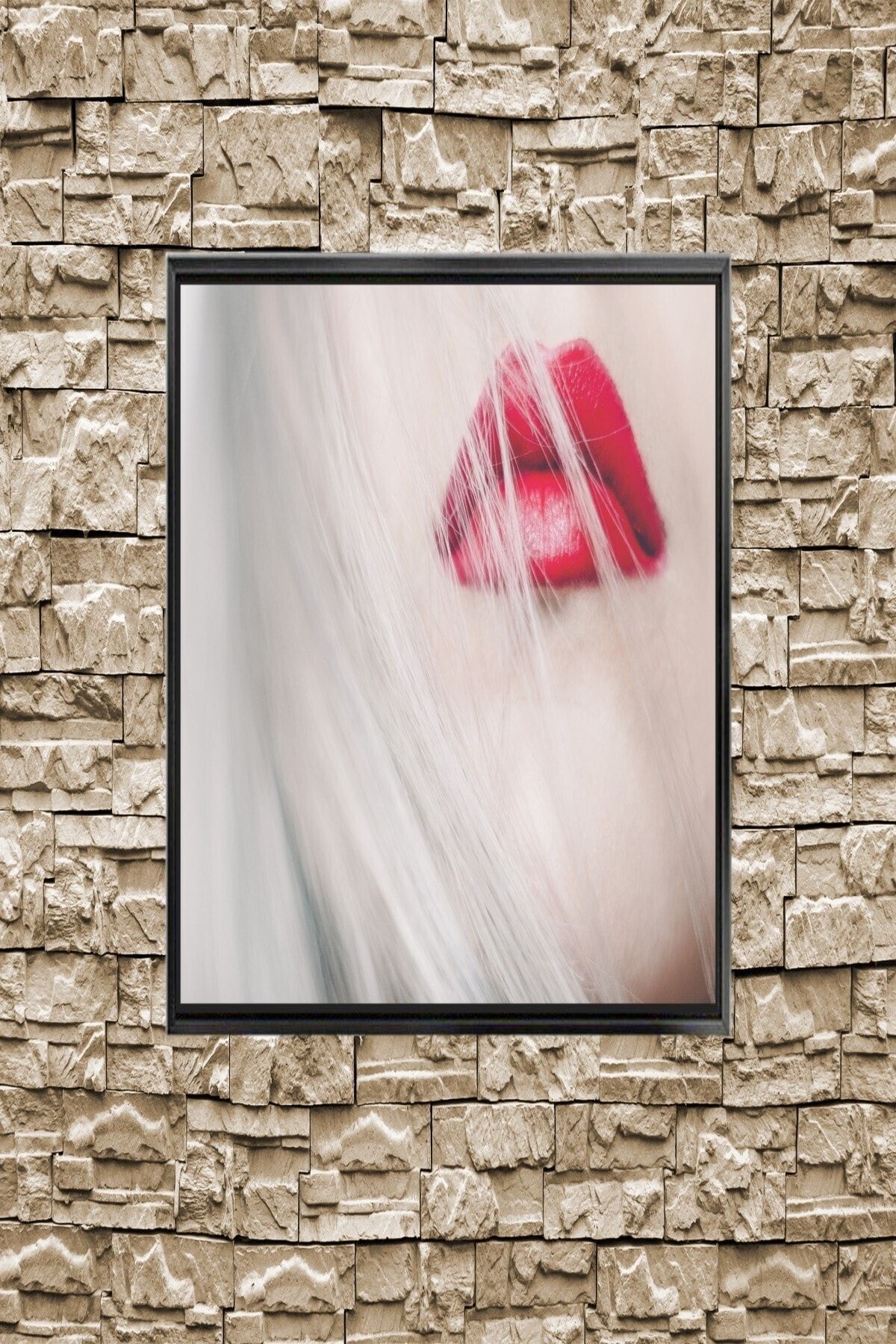 Ena Butik Tuval üzerine kırmızı rujlu kadınKanvas Baskı Kanvas ÇERÇEVELİ 35 x 50 SİYAH