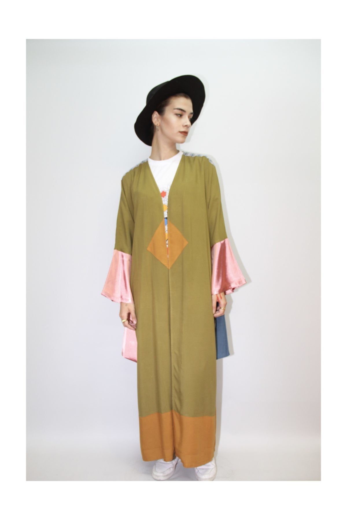 Eight Date Kadın Yeşil Sarı Pamuklu Kumaş Mavı Pembe Kuşaklı  Kimono