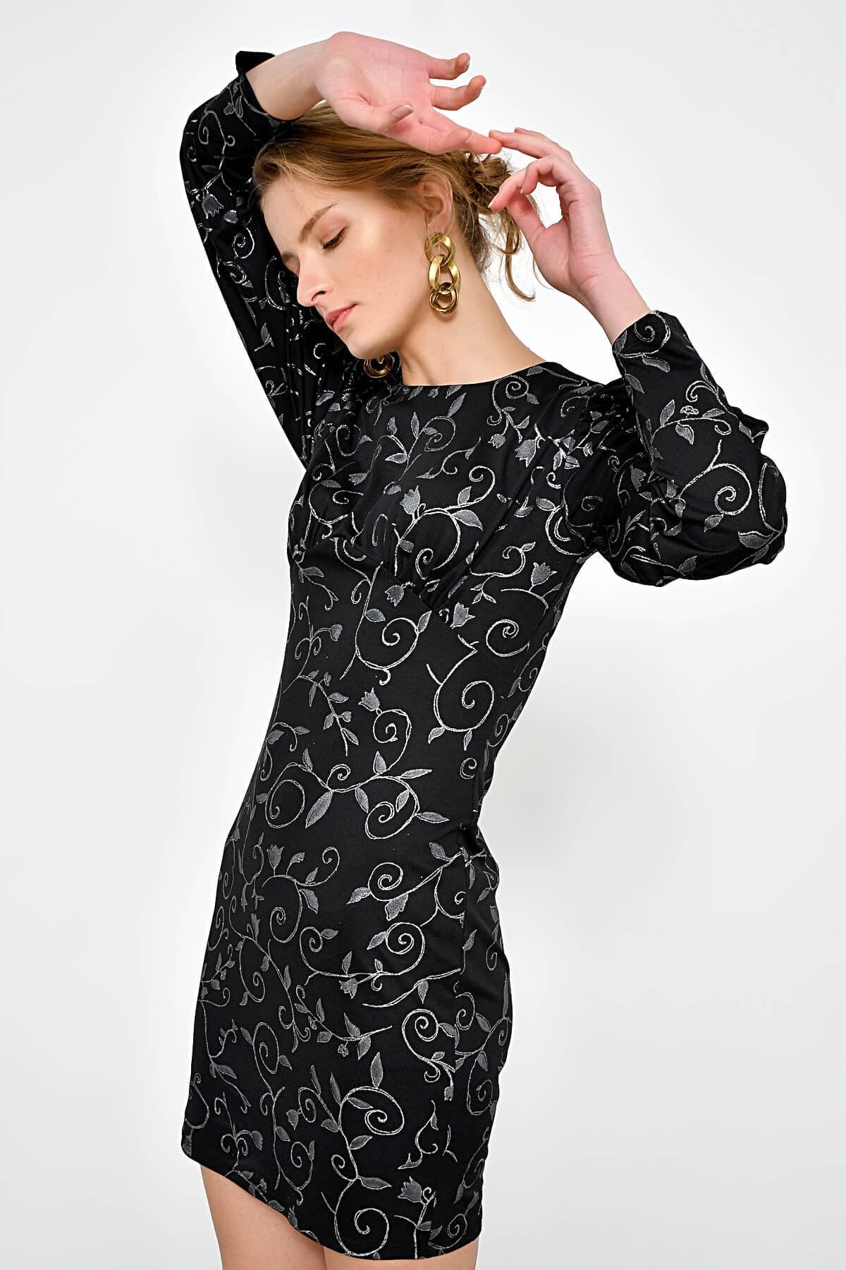 Hanna's Kadın Siyah Varak Baskı Desenli Omuzları Büzgülü Elbise HN2371