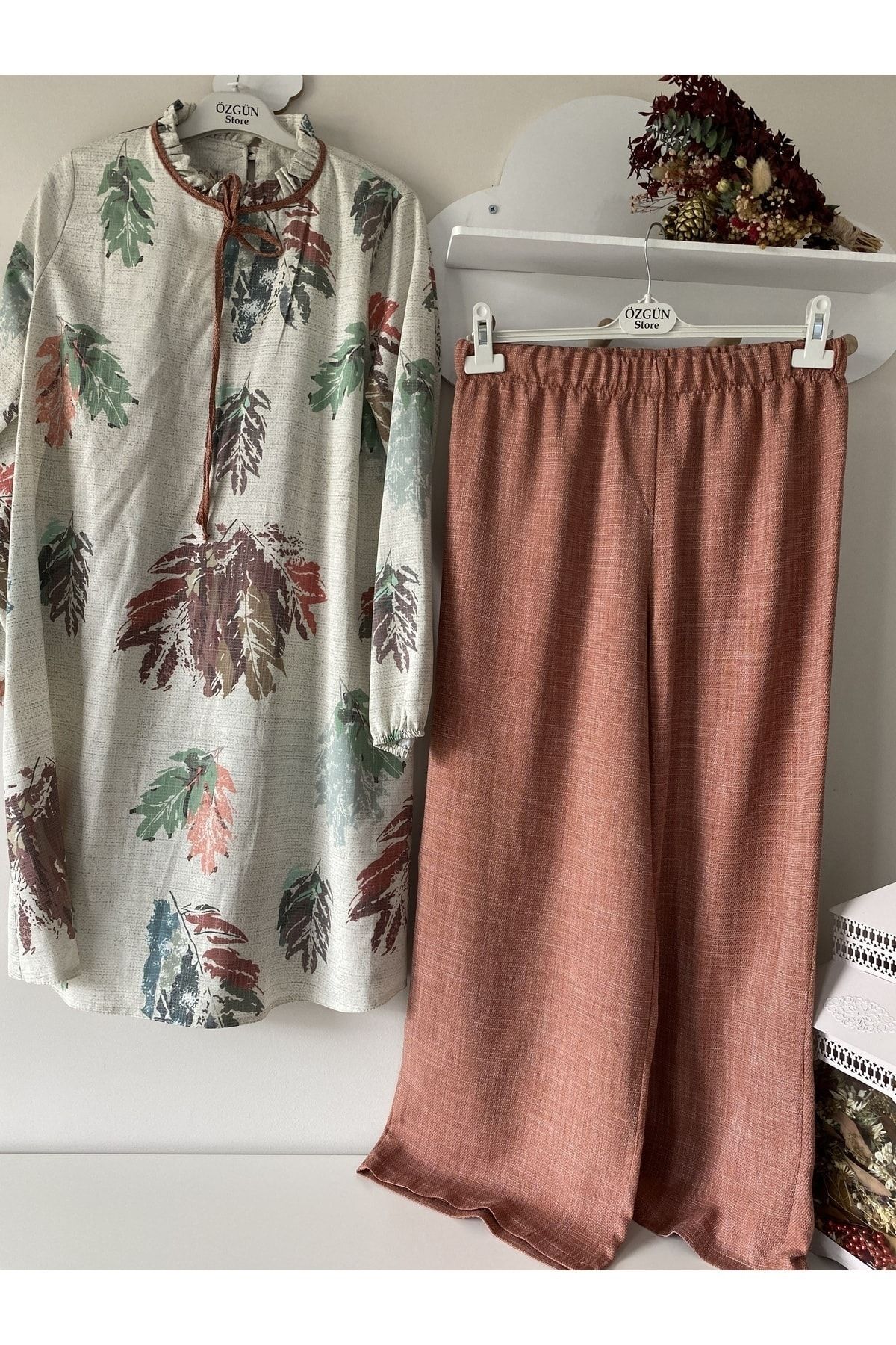 sinankardeşler Kadın Geniş Beden Yaprak Desen Kolu Lastikli Tunik Pantolon İkili Takım