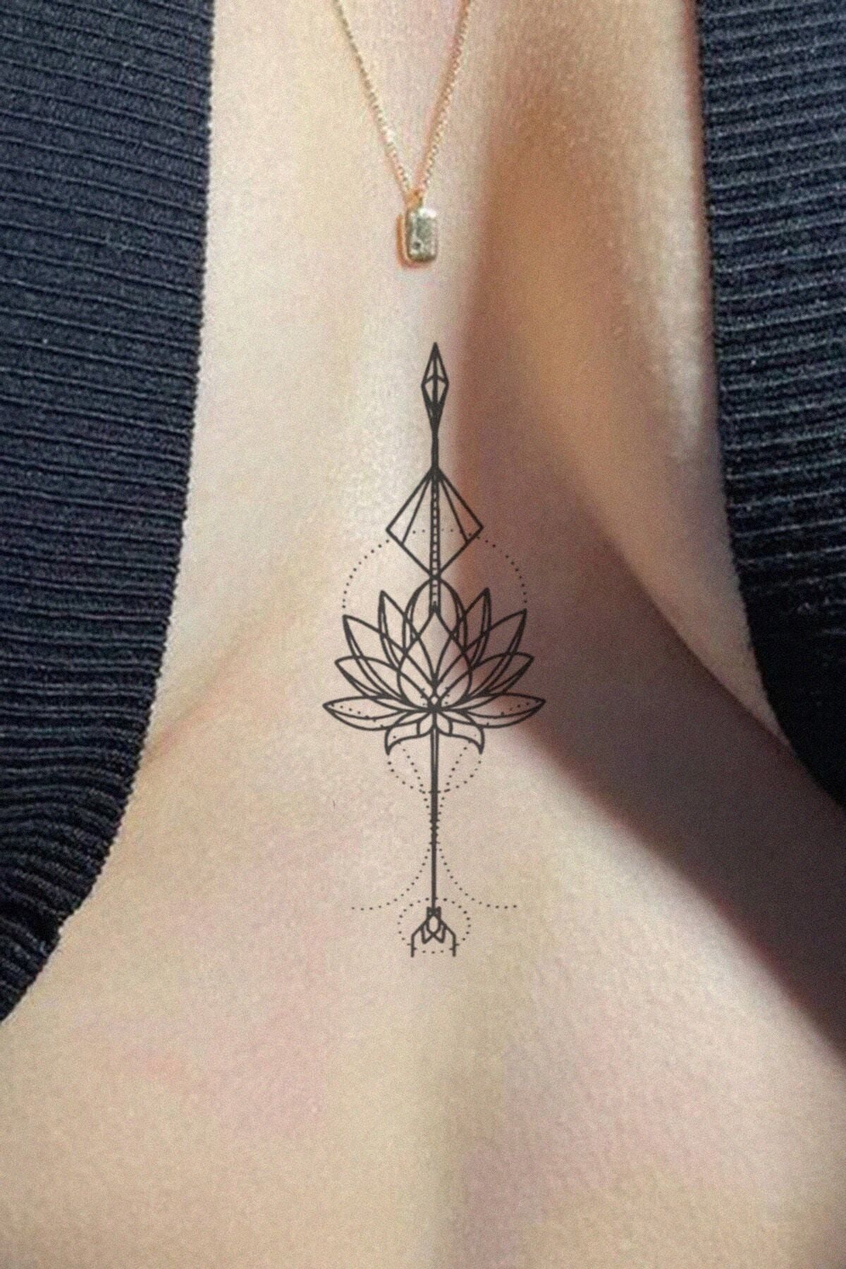 Hilvera Göğüs Arası Geometrik Lotus Çiçek Tattoo Geçici Dövme