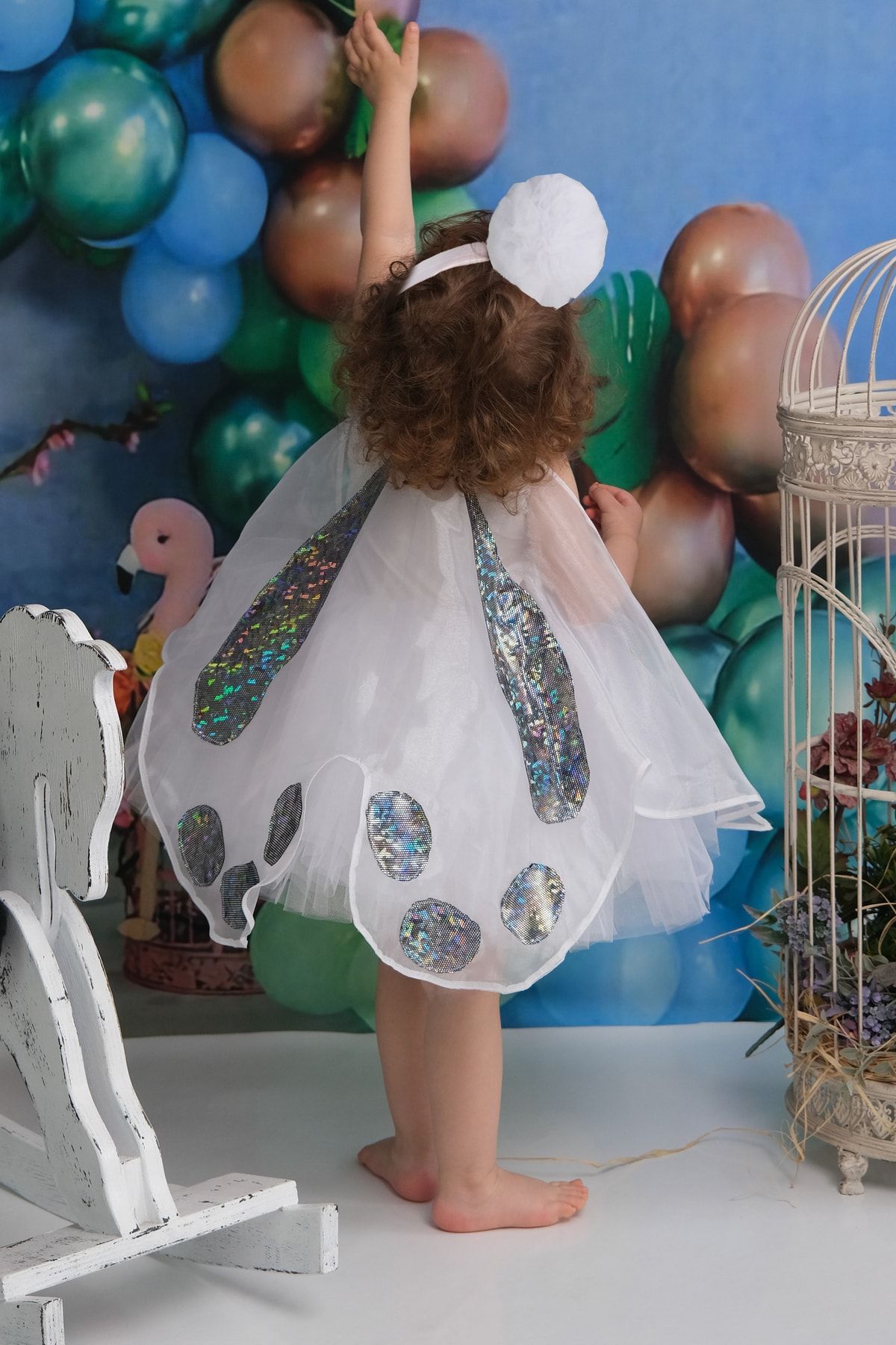 Shecco Babba Beyaz Kelebekli Kız Çocuk Pelerin Ve Pon Pon Bandana Takımı - Doğum Günü Kostümü