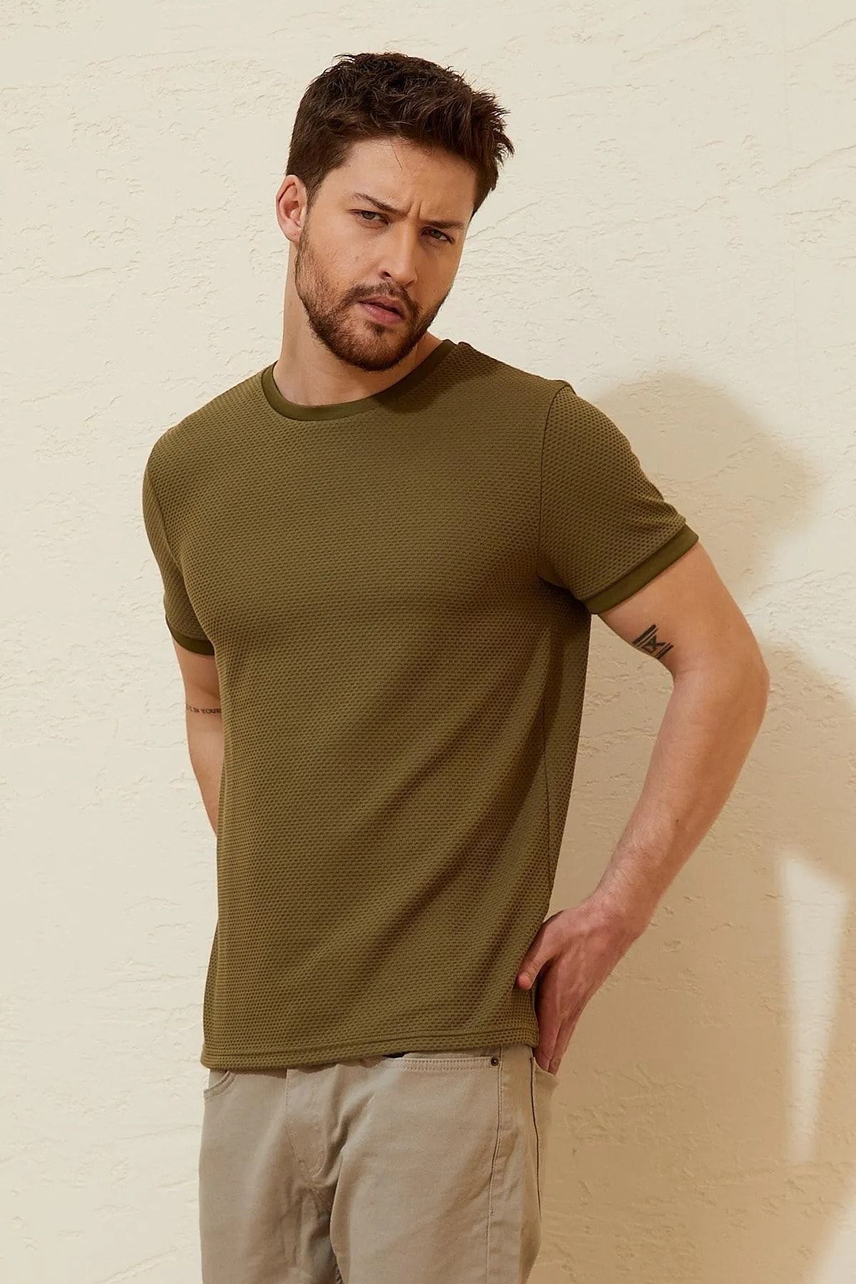 Roop Fabric Erkek Desenli Kolu Bantlı T-Shirt