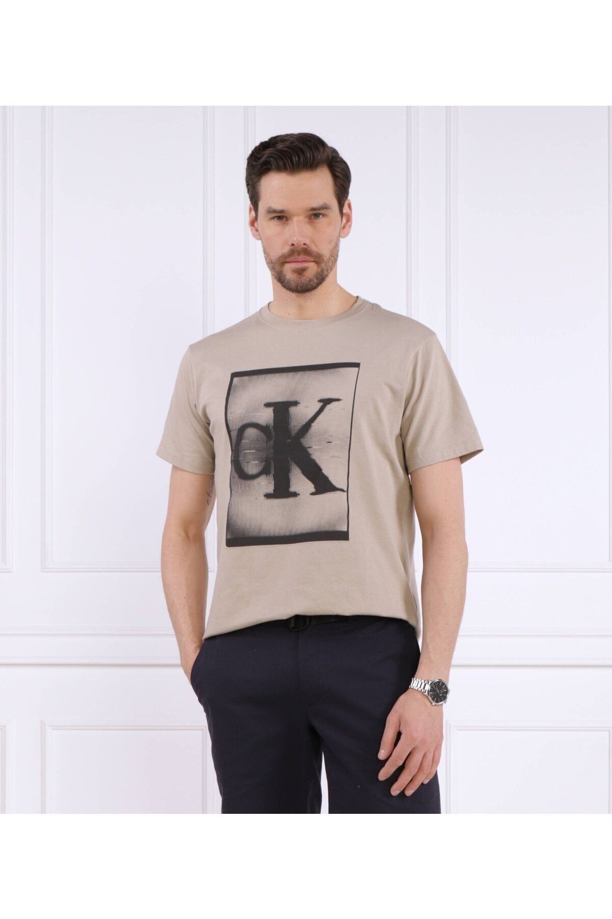 Calvin Klein Erkek Logolu Bisiklet Yaka Kısa Kol Standart Haki T-Shirt 00GMS3K113-5G4