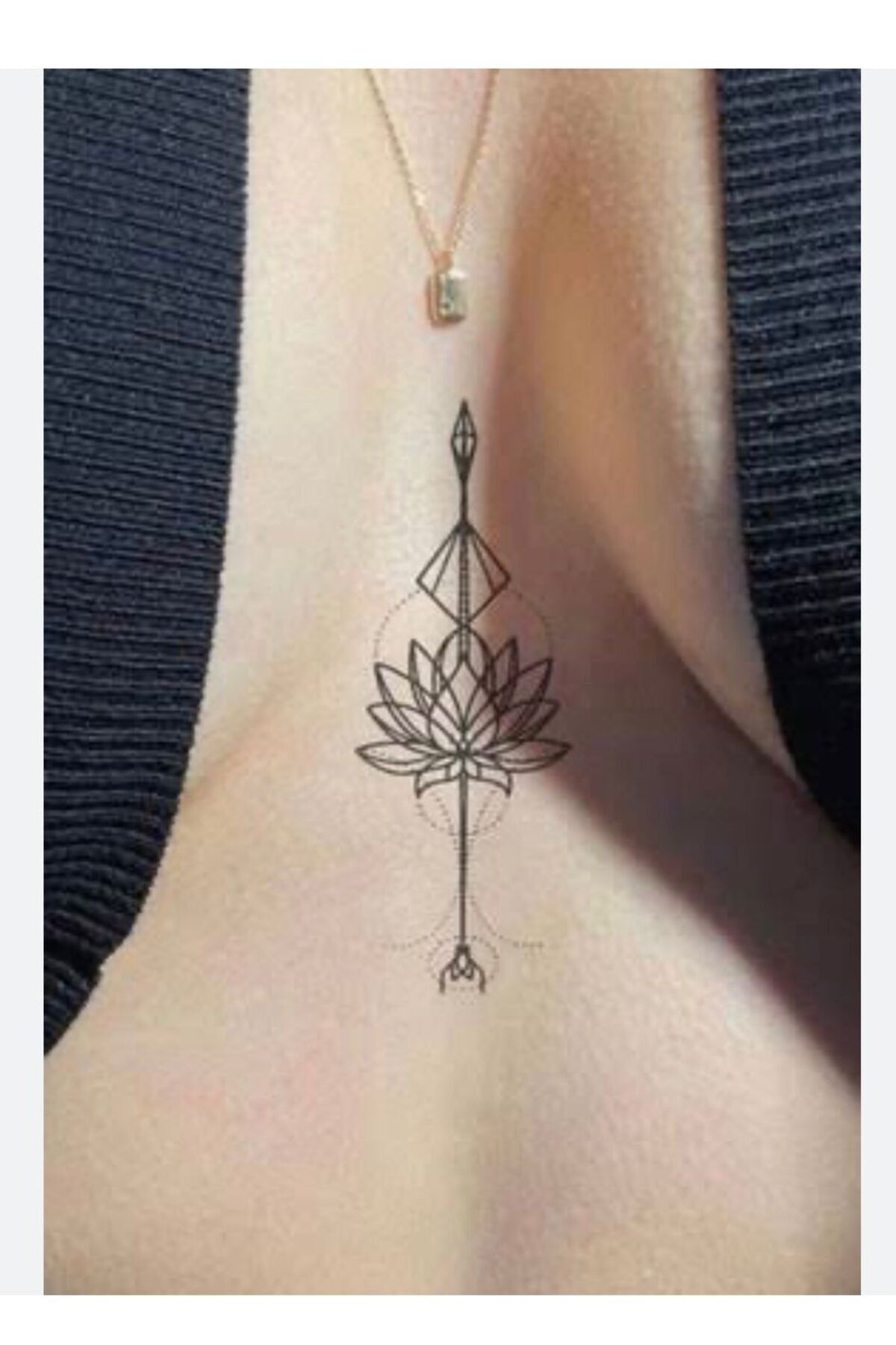 Minels Tasarım Göğüs Arası Lotus Çiçeği Geçici Dövme, Tattoo, Kadın Geçici Dövme