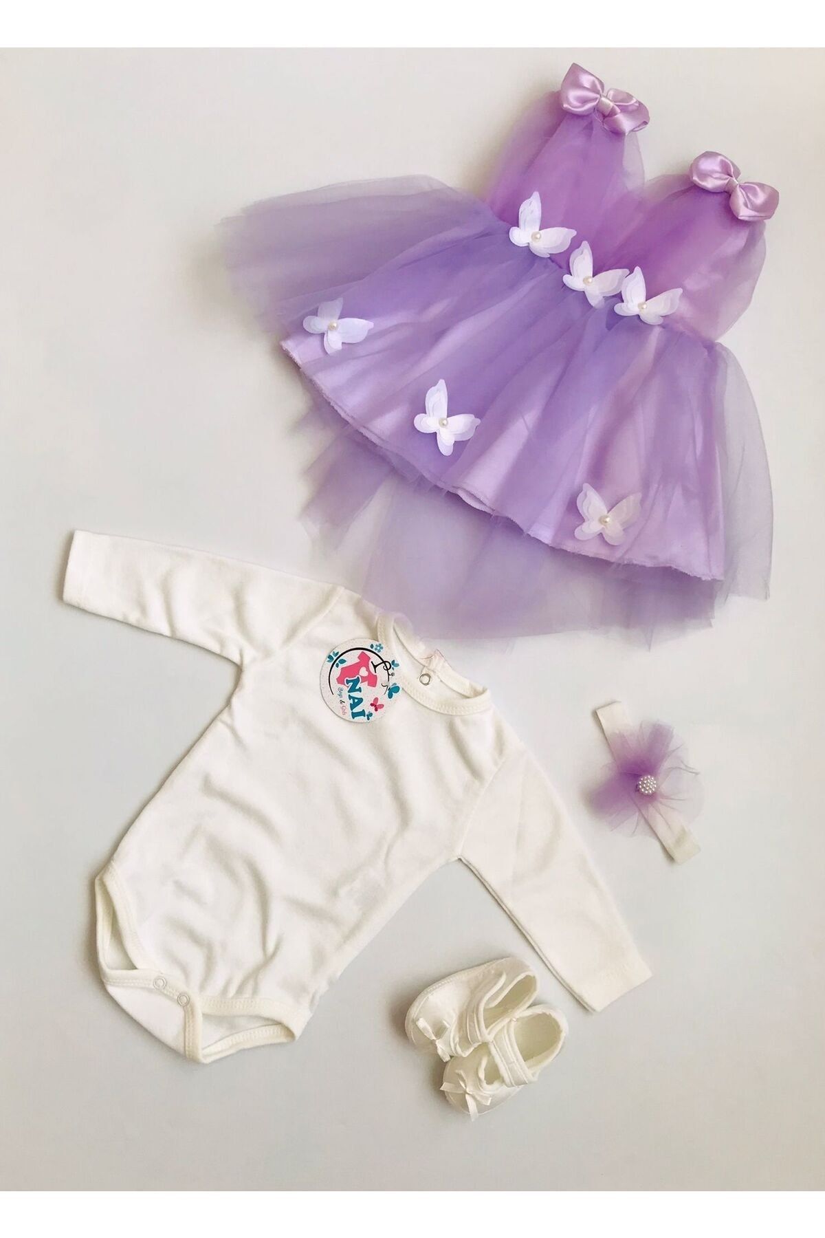 Nai baby Kelebek Detaylı Fiyonklu Kız Bebek Mevlüt Elbisesi 4 Parça Özel Gün Hediyelik Hastane Çıkışı