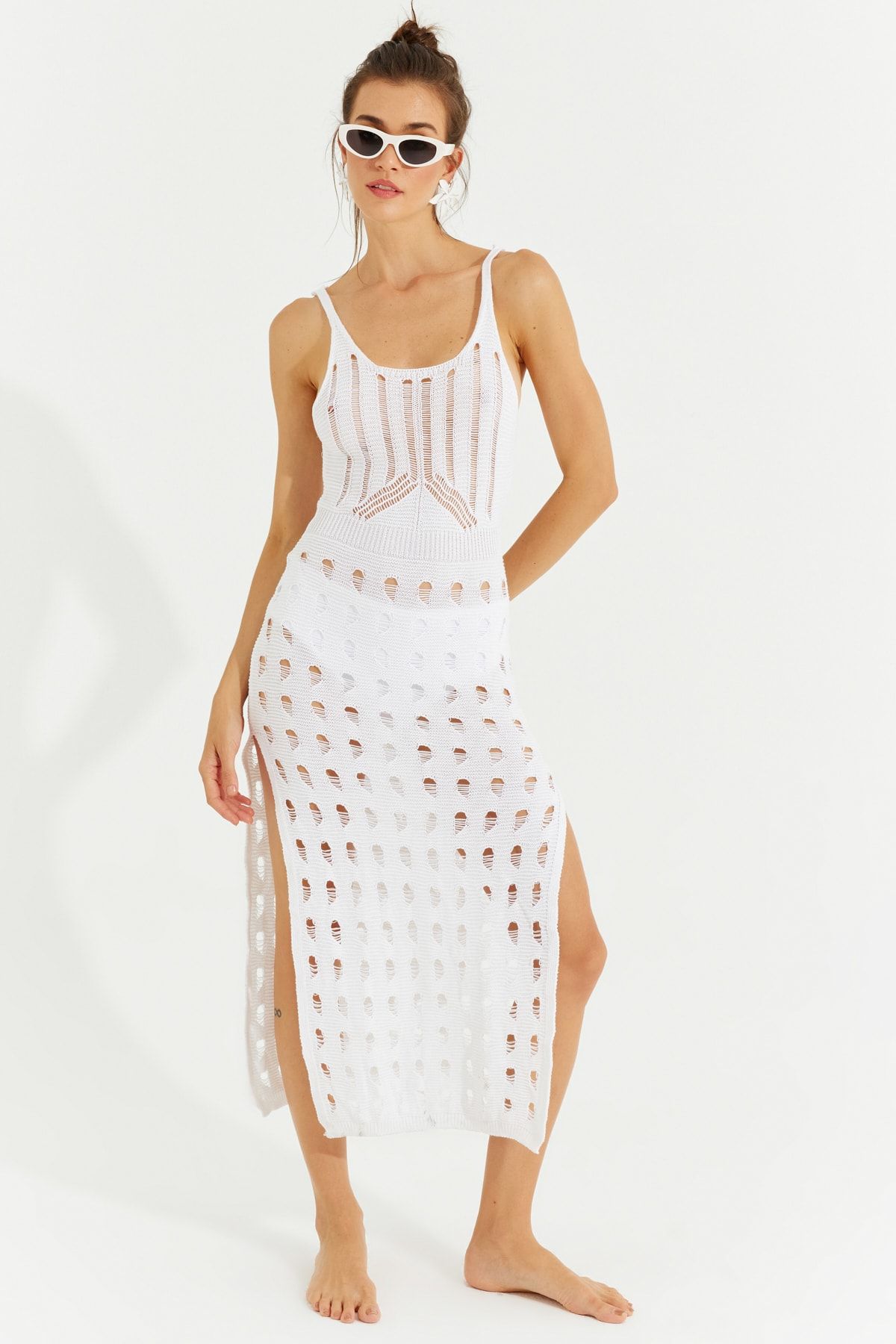 Cool & Sexy Kadın Beyaz Ajurlu Triko Maxi Elbise SF2504