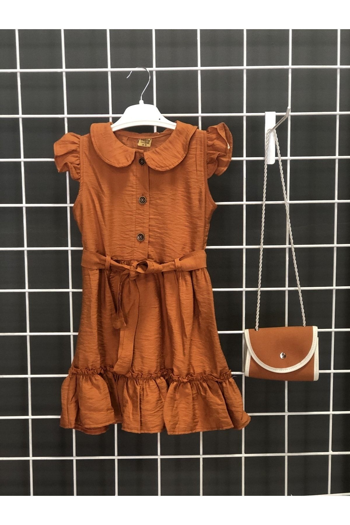 Sellfie Kids Bebe Yakalı Kuşaklı Fırfırlı Bodrum Çantalı Elbise Kız Çocuk Elbise