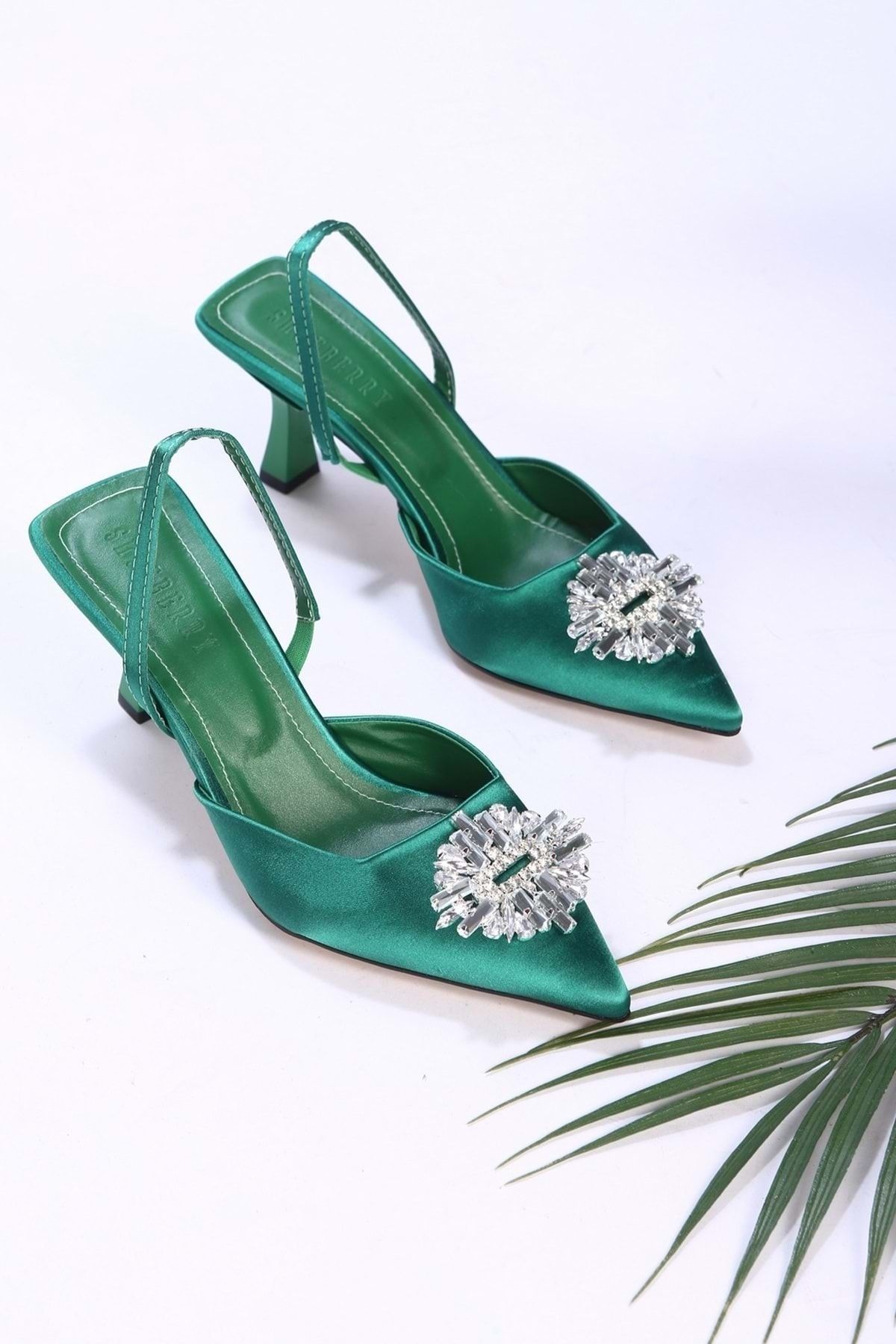 Shoeberry Kadın Verum Zümrüt Yeşili Saten Taşlı Topuklu Ayakkabı