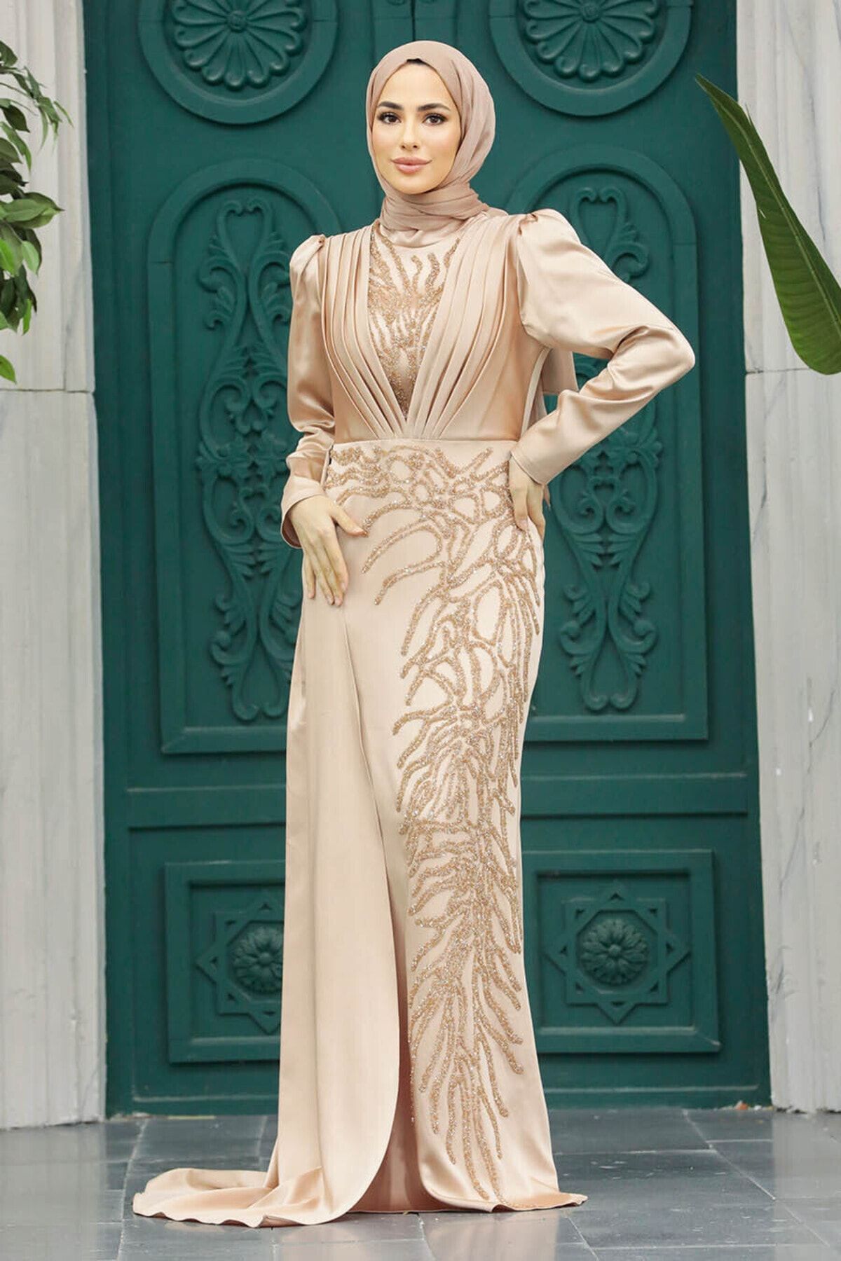 Neva Style Tesettür Abiye Elbise - Boncuk İşlemeli Gold Tesettür Abiye Elbise 23122GOLD