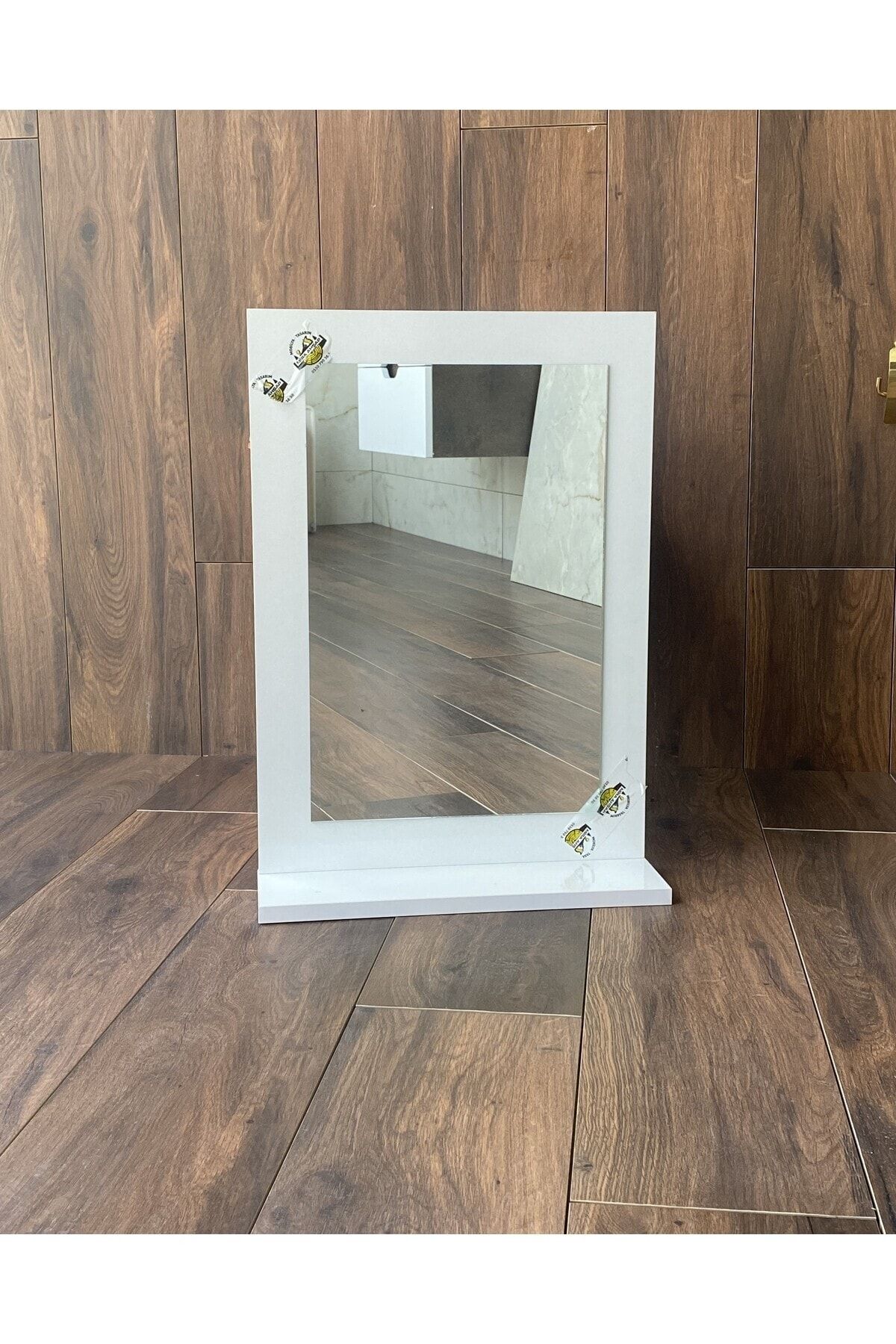 Mirapet Mira Ahşap Beyaz Raflı Banyo Aynası - Banyo Dolabı - Ofis Bahçe WC Lavabo Aynası (60x45 cm) DİK