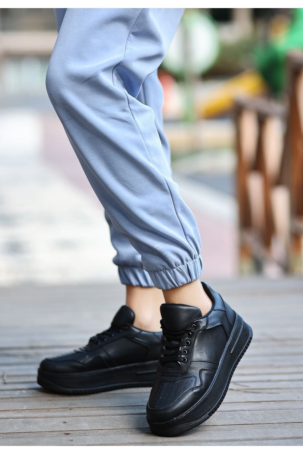 otuzbesshoes Condi Mat Deri Bağıcıklı Kadın Spor Ayakkabı Siyah
