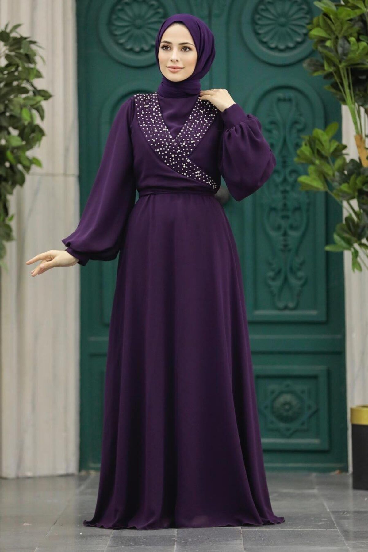 Neva Style Tesettürlü Abiye Elbise - Boncuk Detaylı Mürdüm Tesettür Abiye Elbise 22153MU