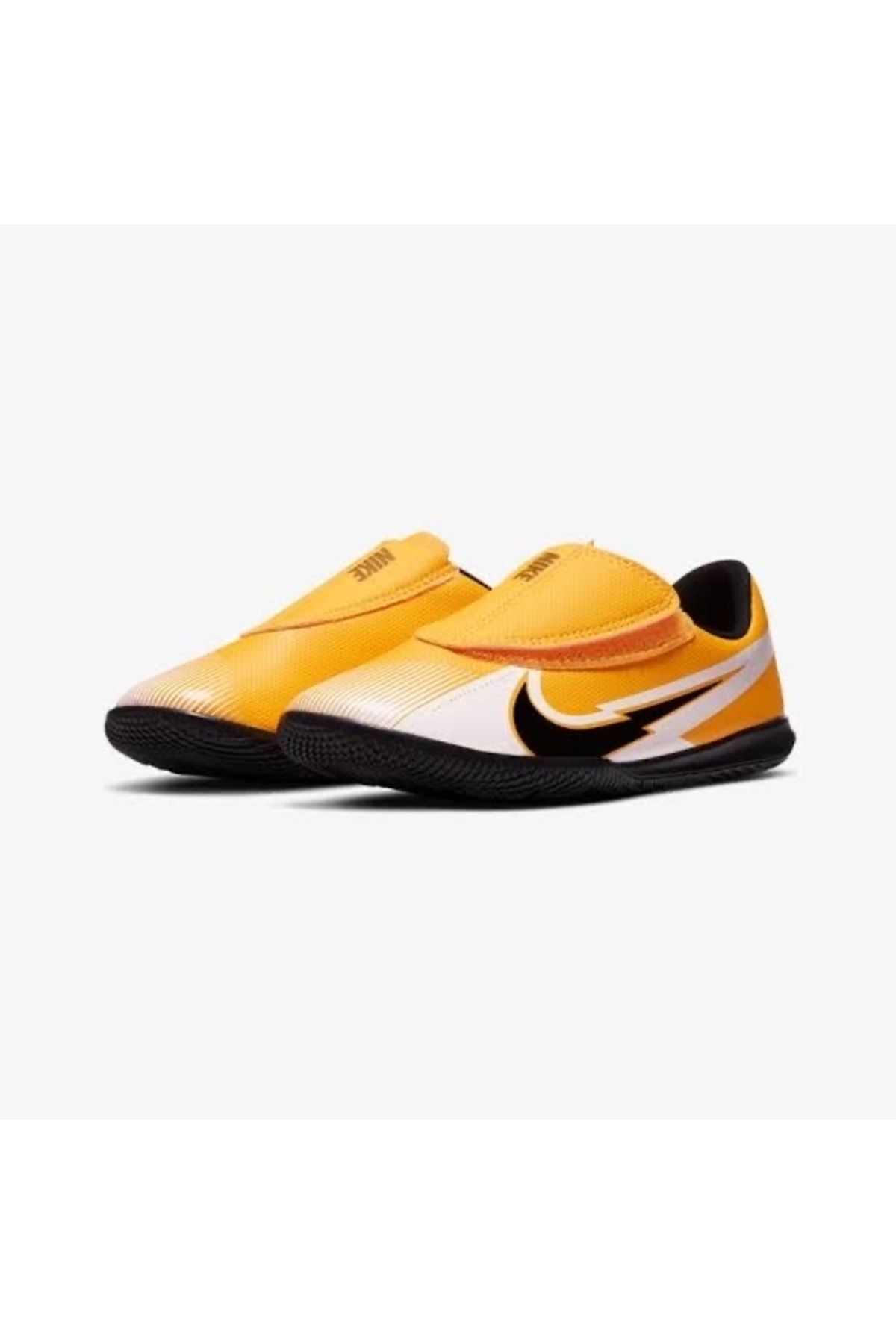 Nike Velcro Pürüzsüz Taban Ic'li Çocuk Futsal Ayakkabı at8170-801