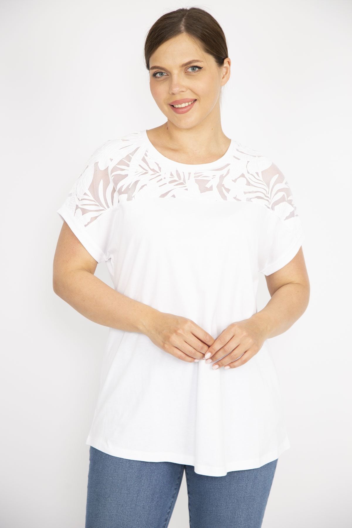 Şans Kadın Beyaz Büyük Beden Pamuk Kumaş Robası Tül Aplike Uzun Bluz 65n36625