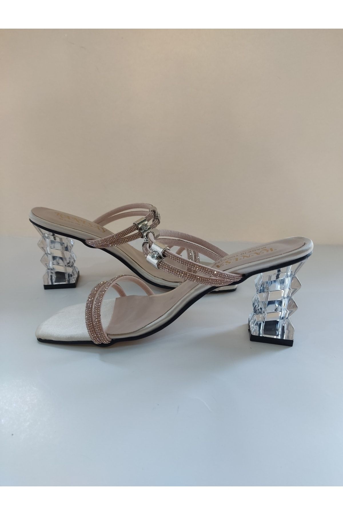Renasay shose Kadın Gold Taşlı Gümüş Topuklu Ayakkabı