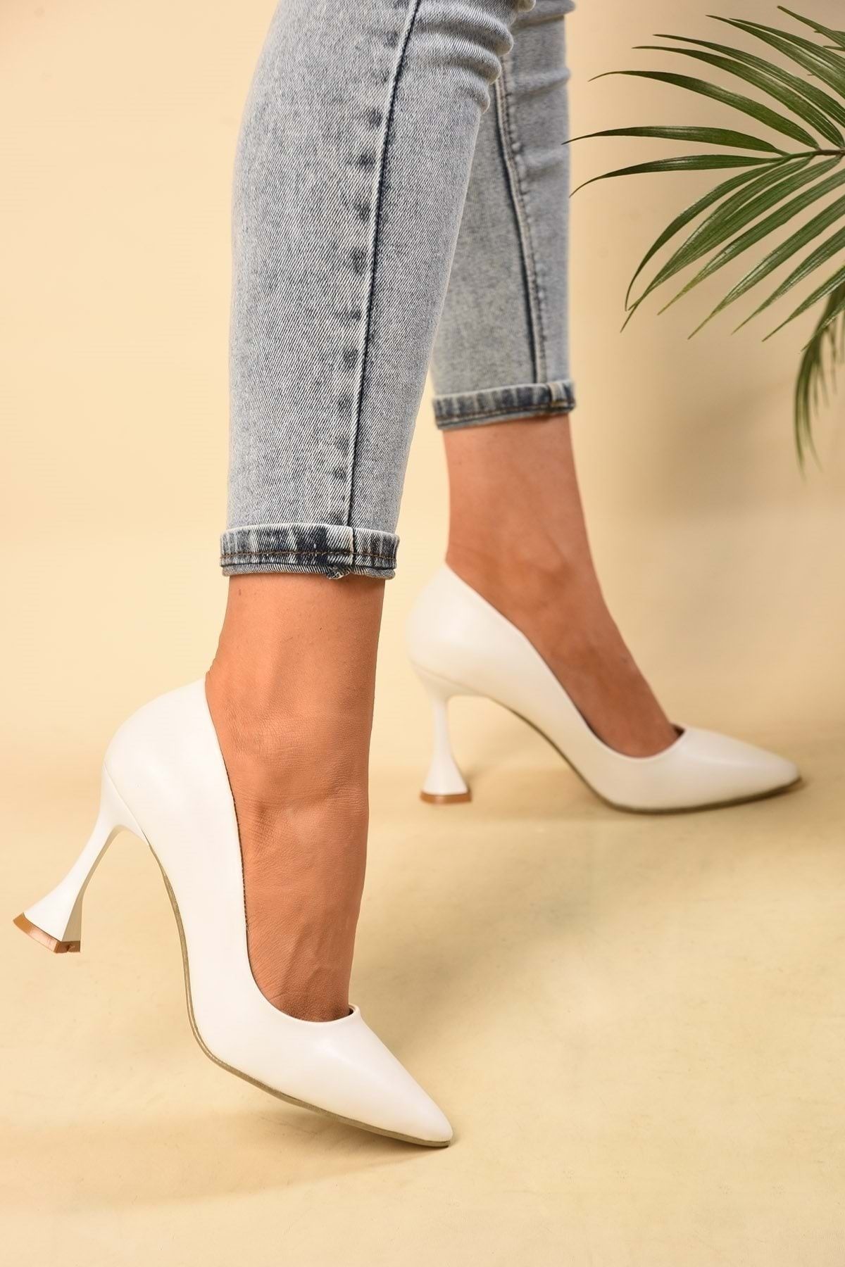 Shoeberry Kadın Lio Beyaz Cilt Klasik Topuklu Ayakkabı Stiletto