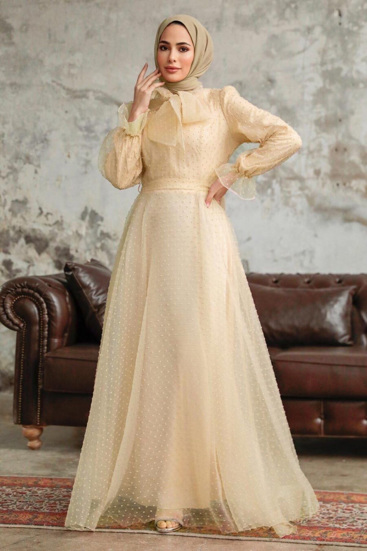 Neva Style Tesettürlü Abiye Elbise - Puantiye Detaylı Bej Tesettür Abiye Elbise 3871BEJ