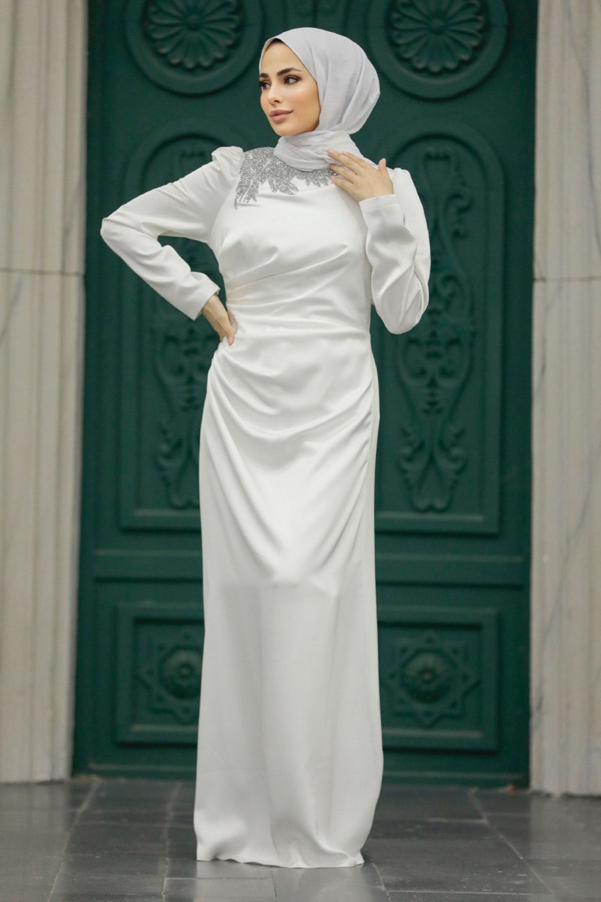 Neva Style Tesettürlü Abiye Elbise - Drape Detaylı Ekru Tesettür Saten Abiye Elbise 40773E
