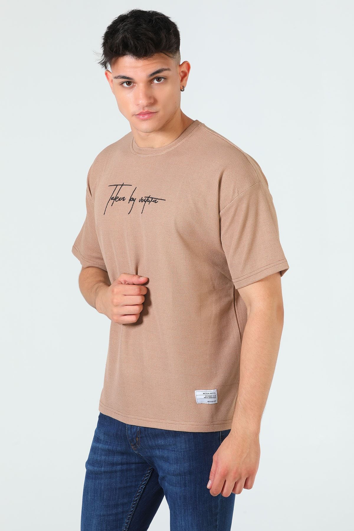 Julude Vizon Erkek Bisiklet Yaka Kendinden Desenli Baskılı T-shirt