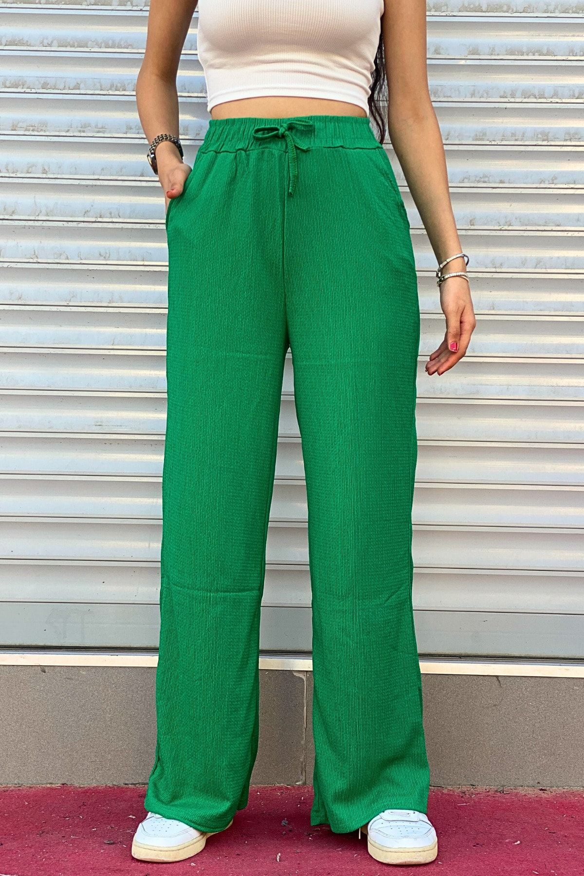 trendalisse Kadın Yeşil Beli Lastikli Cepli Bol Paça Mevsimlik Pantolon