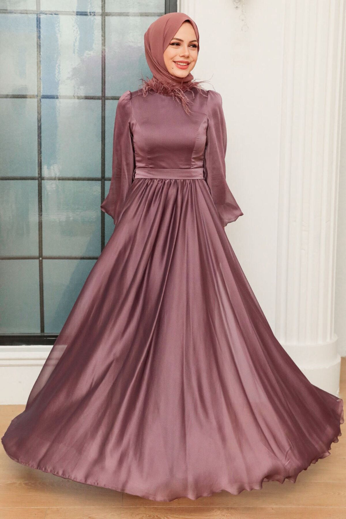 Neva Style Tesettürlü Abiye Elbise - Yakası Tüy Detaylı Koyu Gül Kurusu Tesettür Abiye Elbise 21330kgk