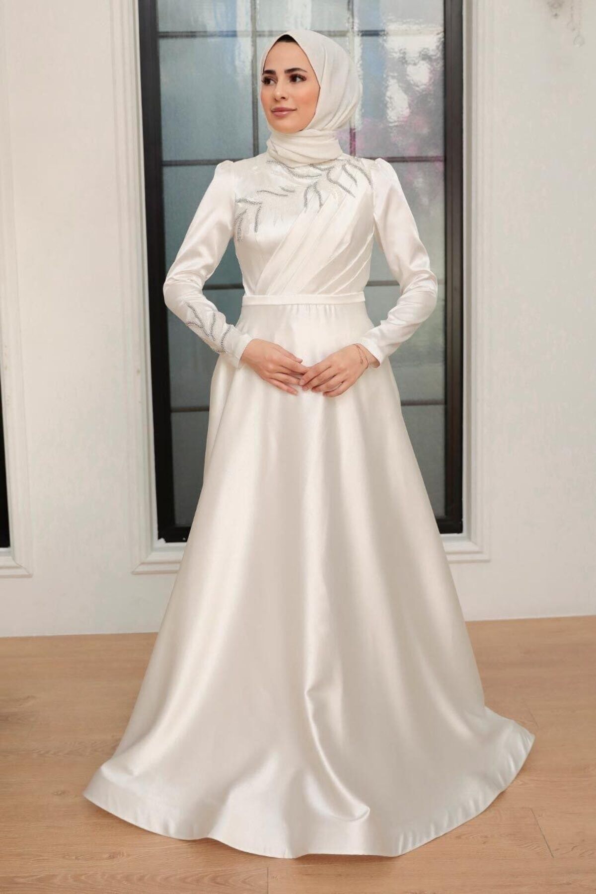 Neva Style Tesettürlü Abiye Elbise - Boncuk Işlemeli Ekru Saten Tesettür Abiye Elbise 22401e