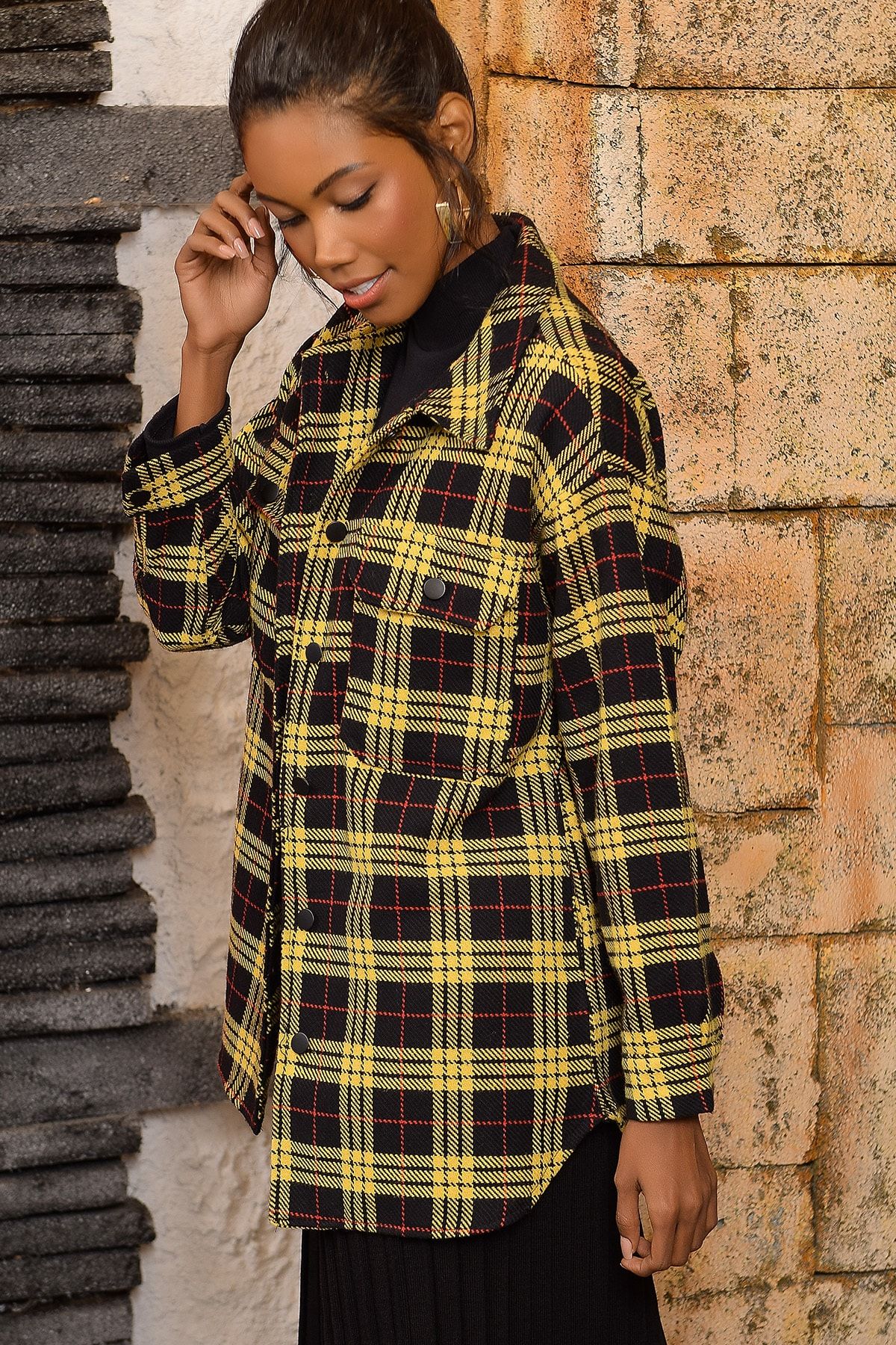 Trend Alaçatı Stili Kadın Hardal Çift Cep Kareli Oduncu Kaşe Gömlek ALC-Y2904