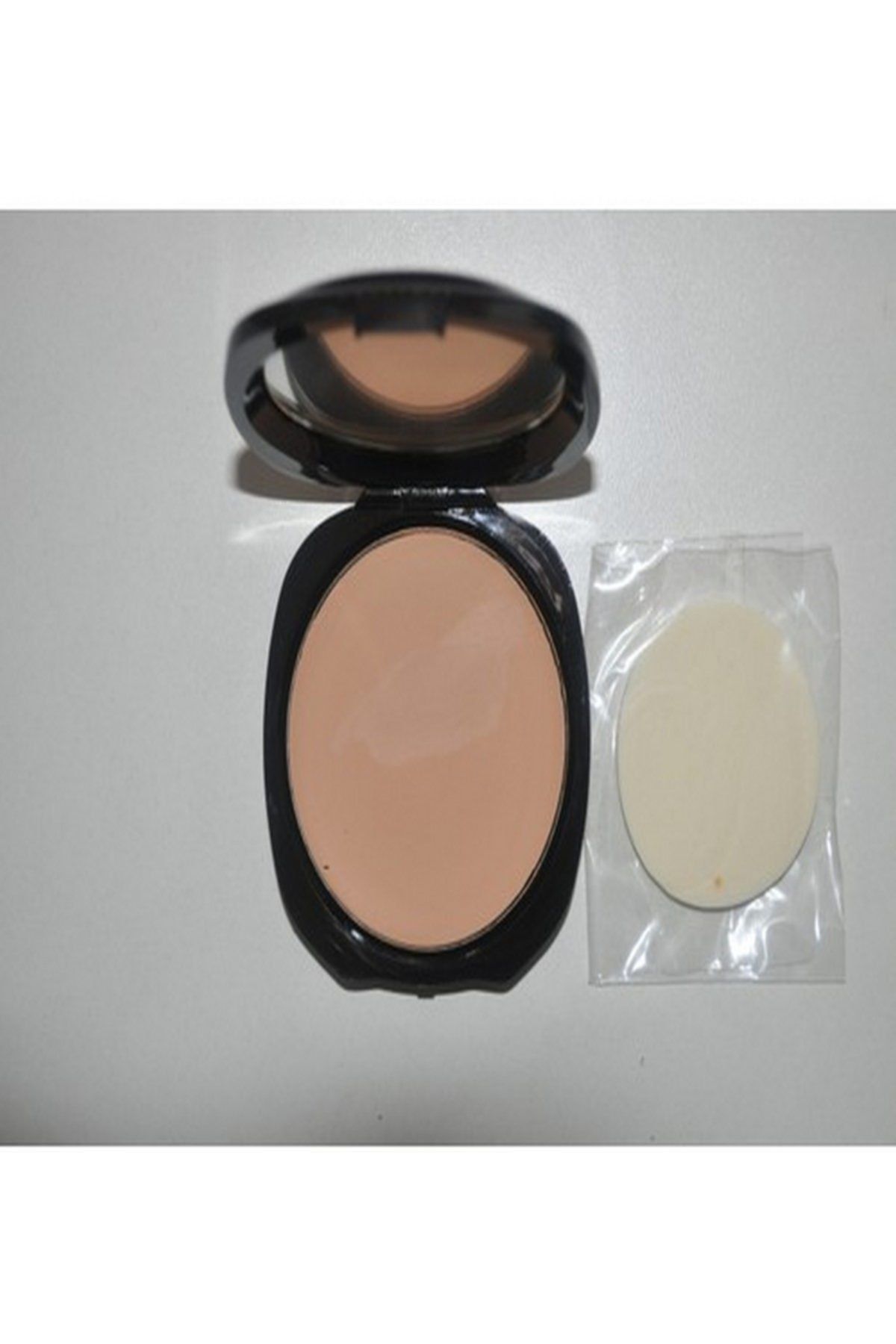 Catherine Arley Silky Touch Cream Compact 09