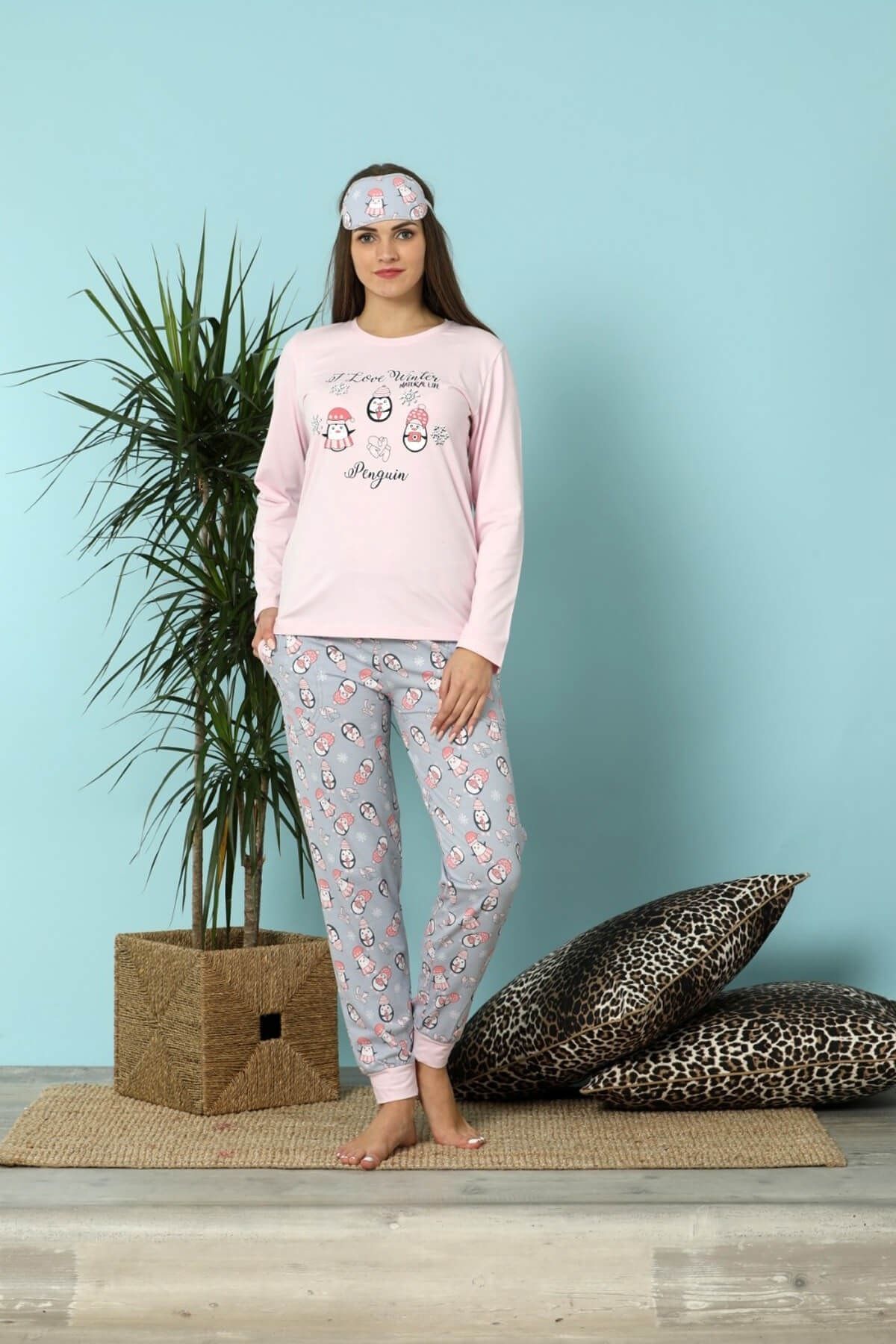 Pemilo Kadın Pembe Göz Bantlı Pijama Takımı