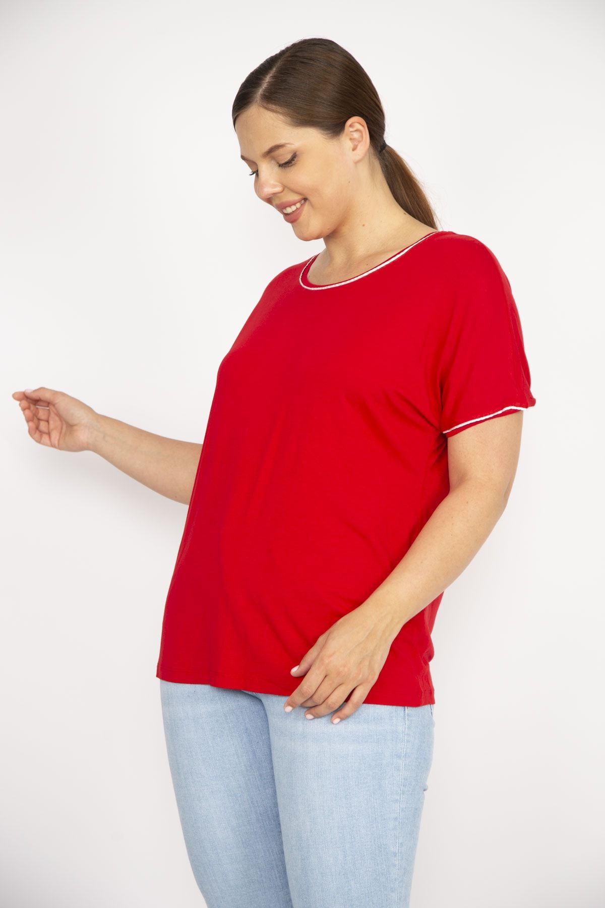 Şans Kadın Kırmızı Büyük Beden Yaka Ve Kol Ağzı Sim Şeritli Bluz 65n36665