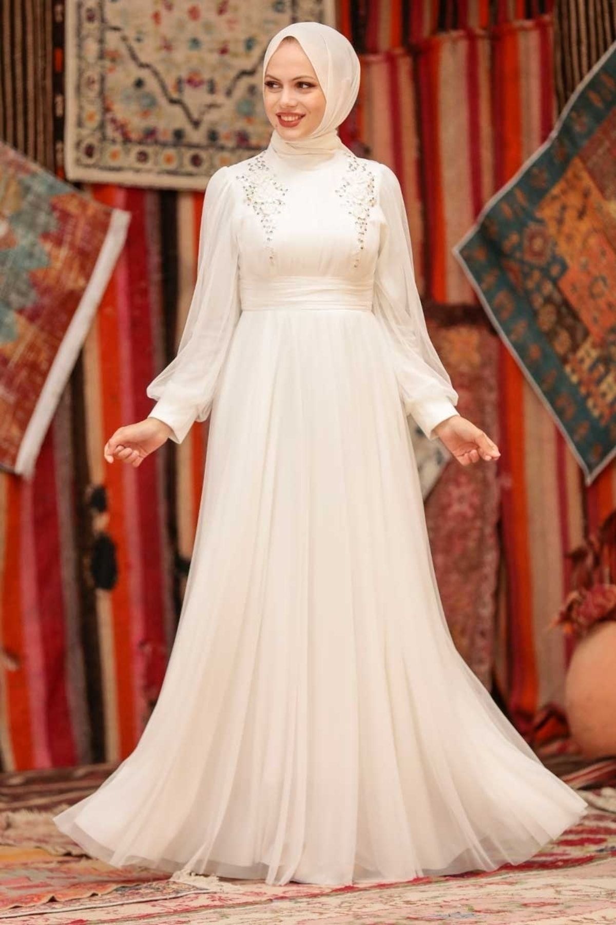 Neva Style Tesettürlü Abiye Elbise - Çiçek Detaylı Ekru Tesettür Abiye Elbise 22070e