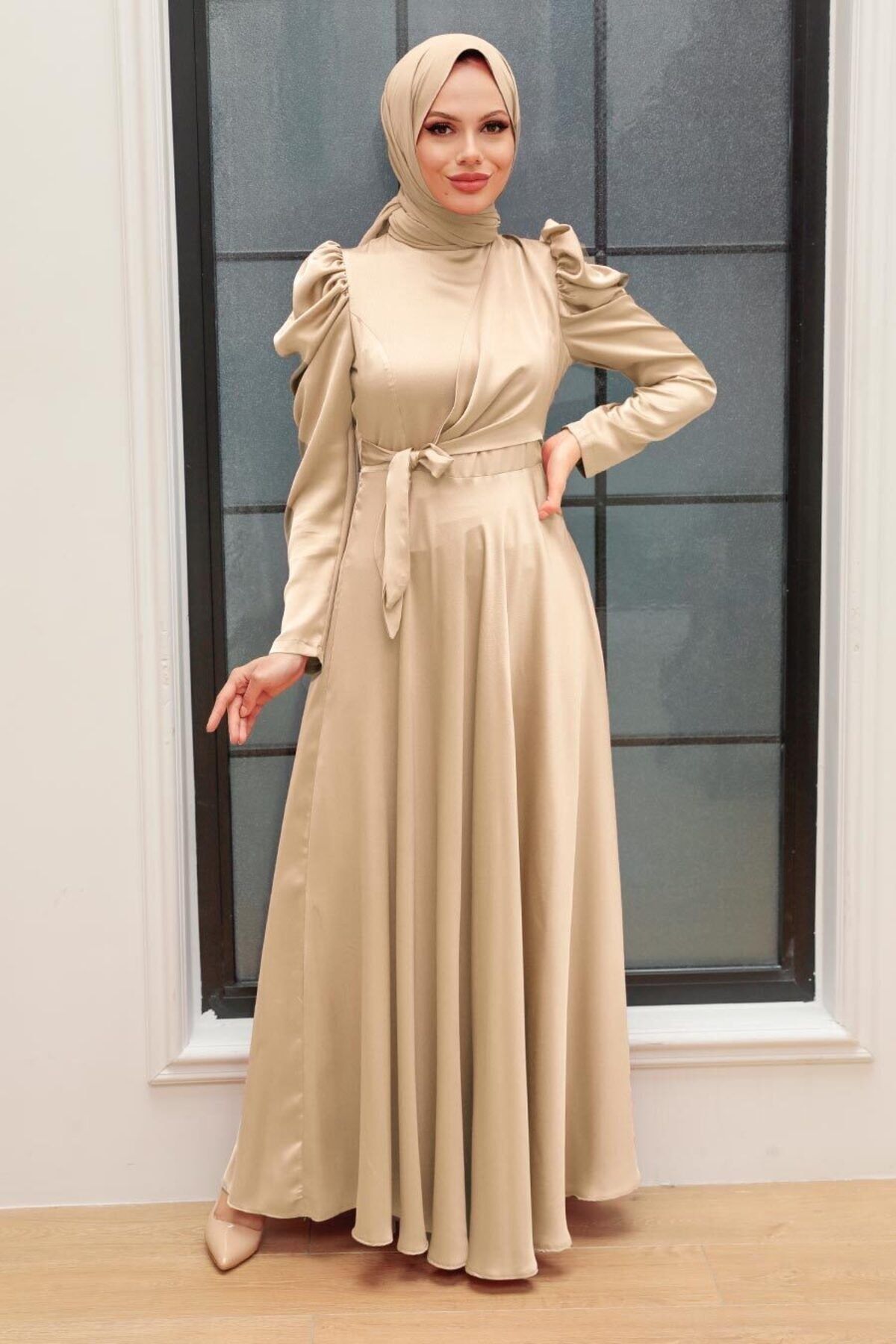 Neva Style Tesettürlü Abiye Elbise - Büzgülü Omuz Bej Saten Tesettür Abiye Elbise 4570bej