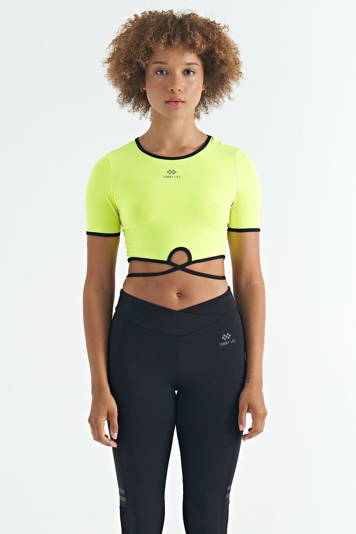 TOMMY LIFE Neon Sarı Bel Bağlama Detaylı O Yaka Standart Kalıp Dalgıç Kumaş Kadın Crop T-Shirt - 97266