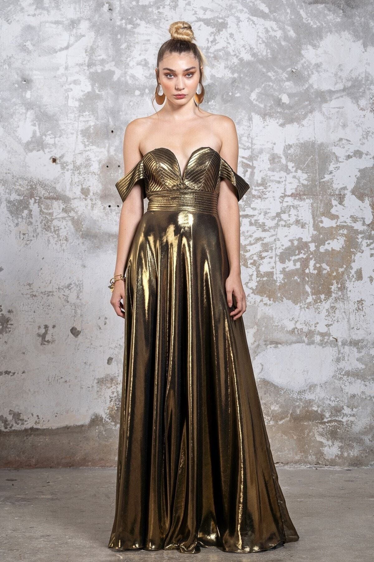 TUBA ERGIN Metalik Gold Straplez Maxi Anais Elbise
