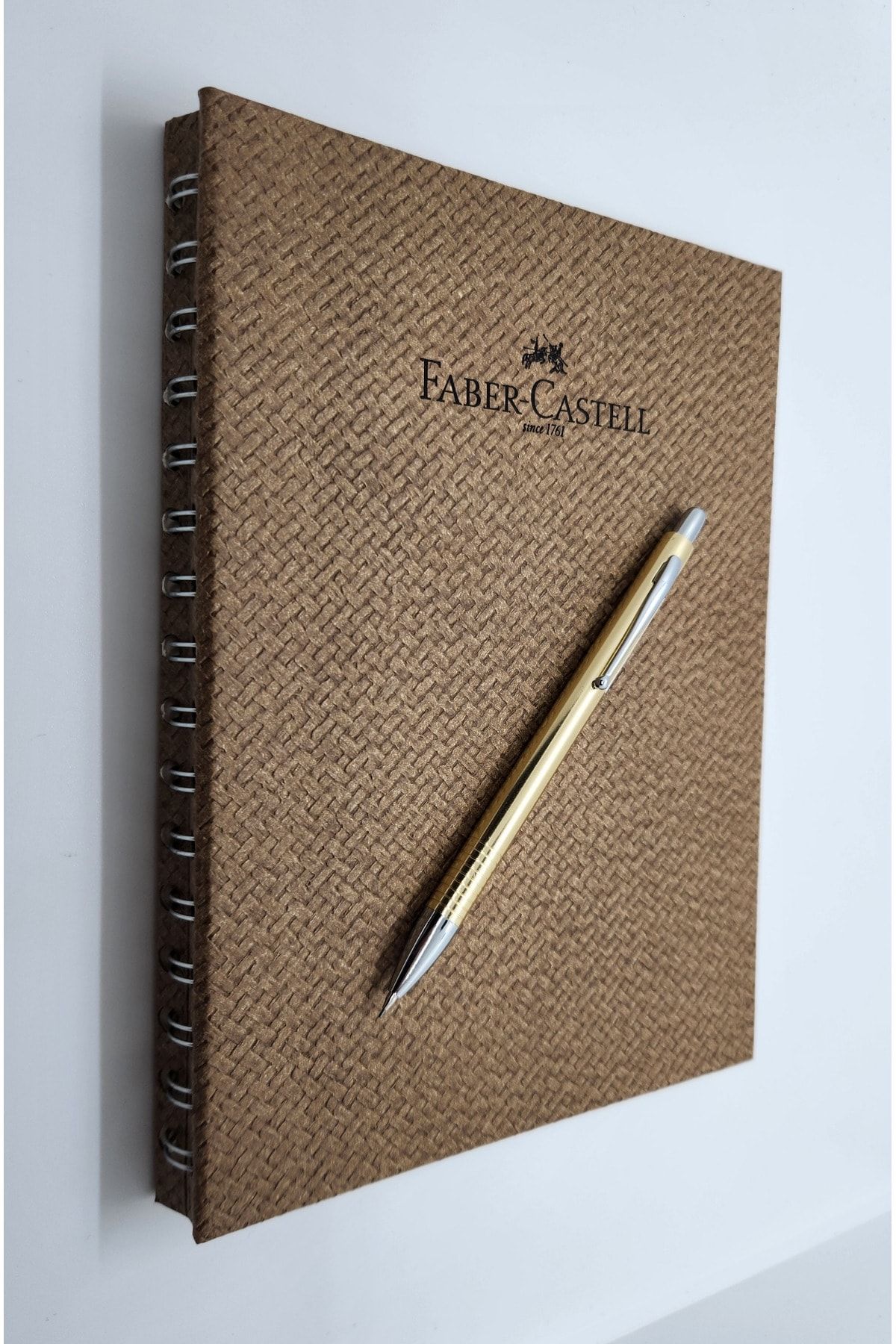 Faber Castell A5 Gizli Spiralli Bambu Tarihsiz Ajanda + Versatil Kalem 0.7