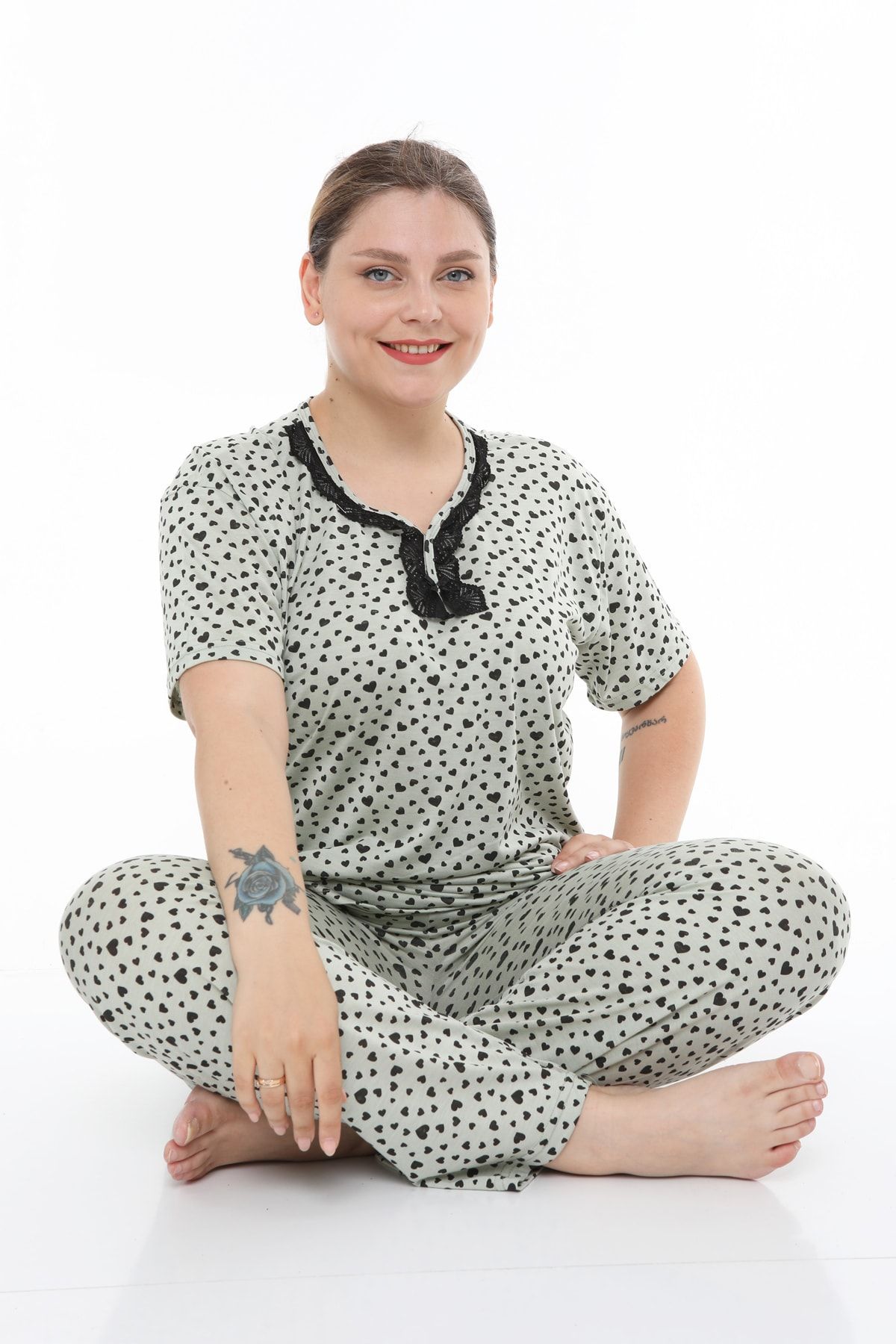 Genel Markalar Kalp Desenli Açık Yeşil V Yaka Büyük Beden Pijama Takımı