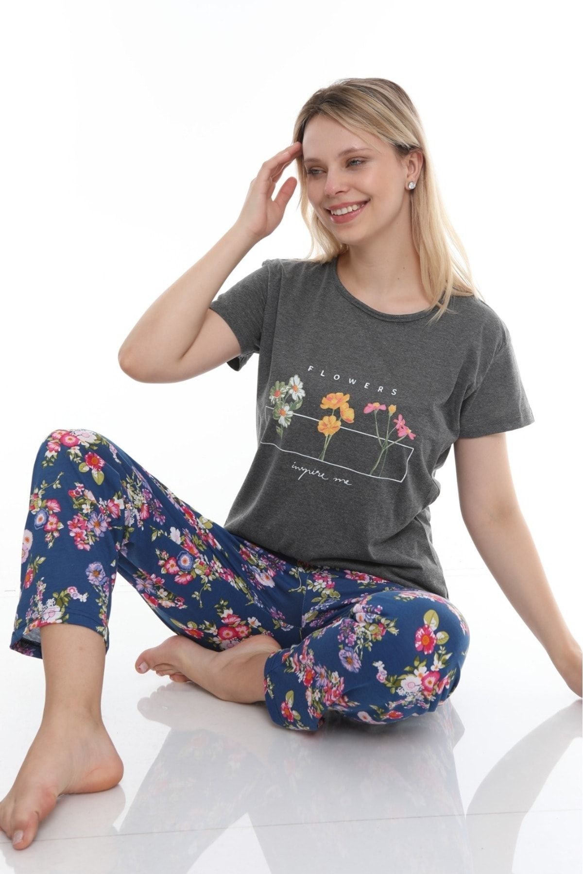 Genel Markalar Gri Çiçek Desenli Flowers Kadın Pijama Takımı