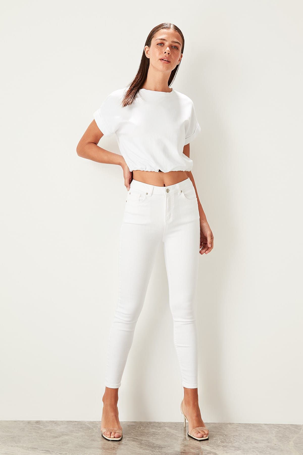 TRENDYOLMİLLA Beyaz Yüksek Bel Skinny Jeans TWOSS19LR0258
