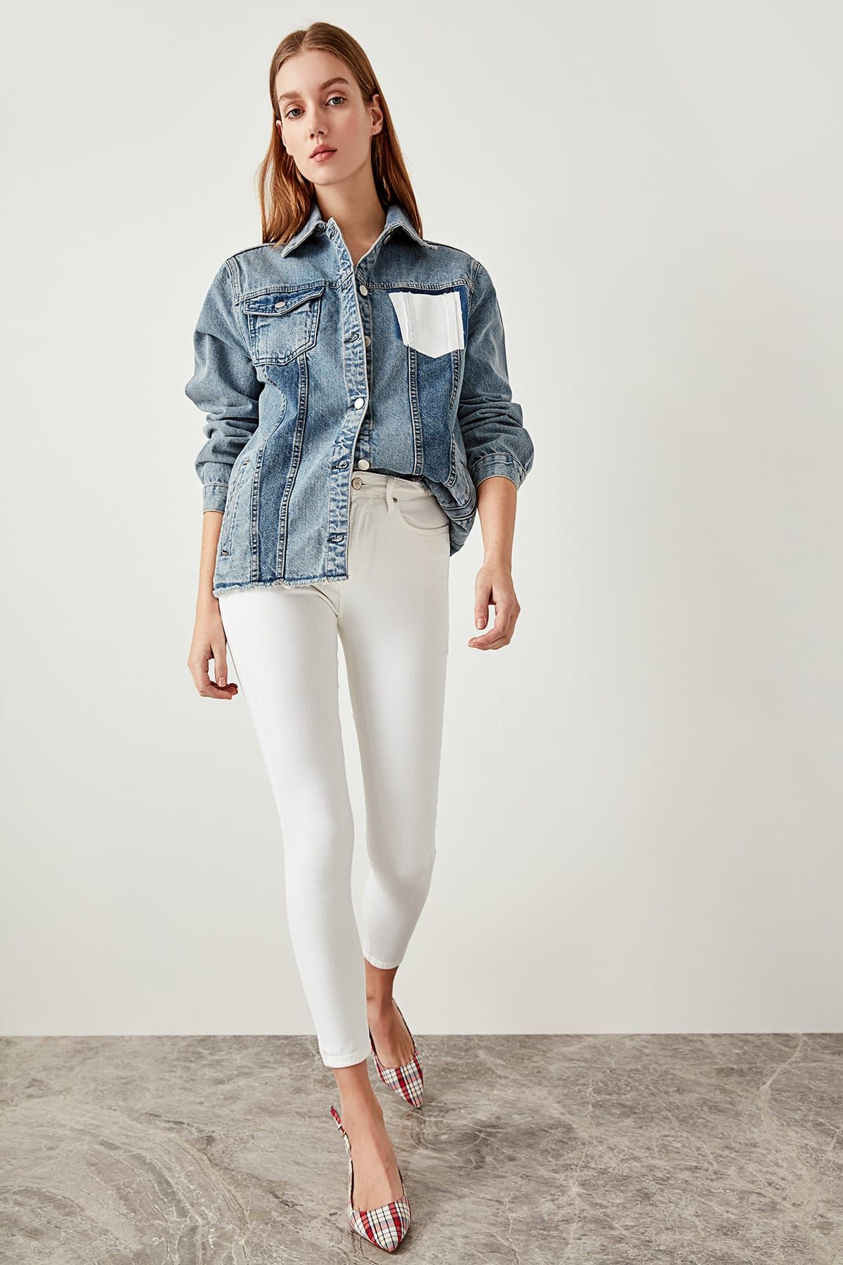 TRENDYOLMİLLA Beyaz Yüksek Bel Skinny Jeans TWOSS19LR0135